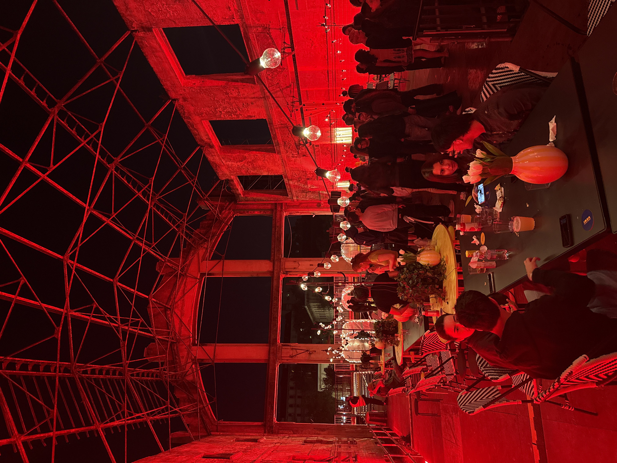 Man dines at renovating Milan restaurant amid construction