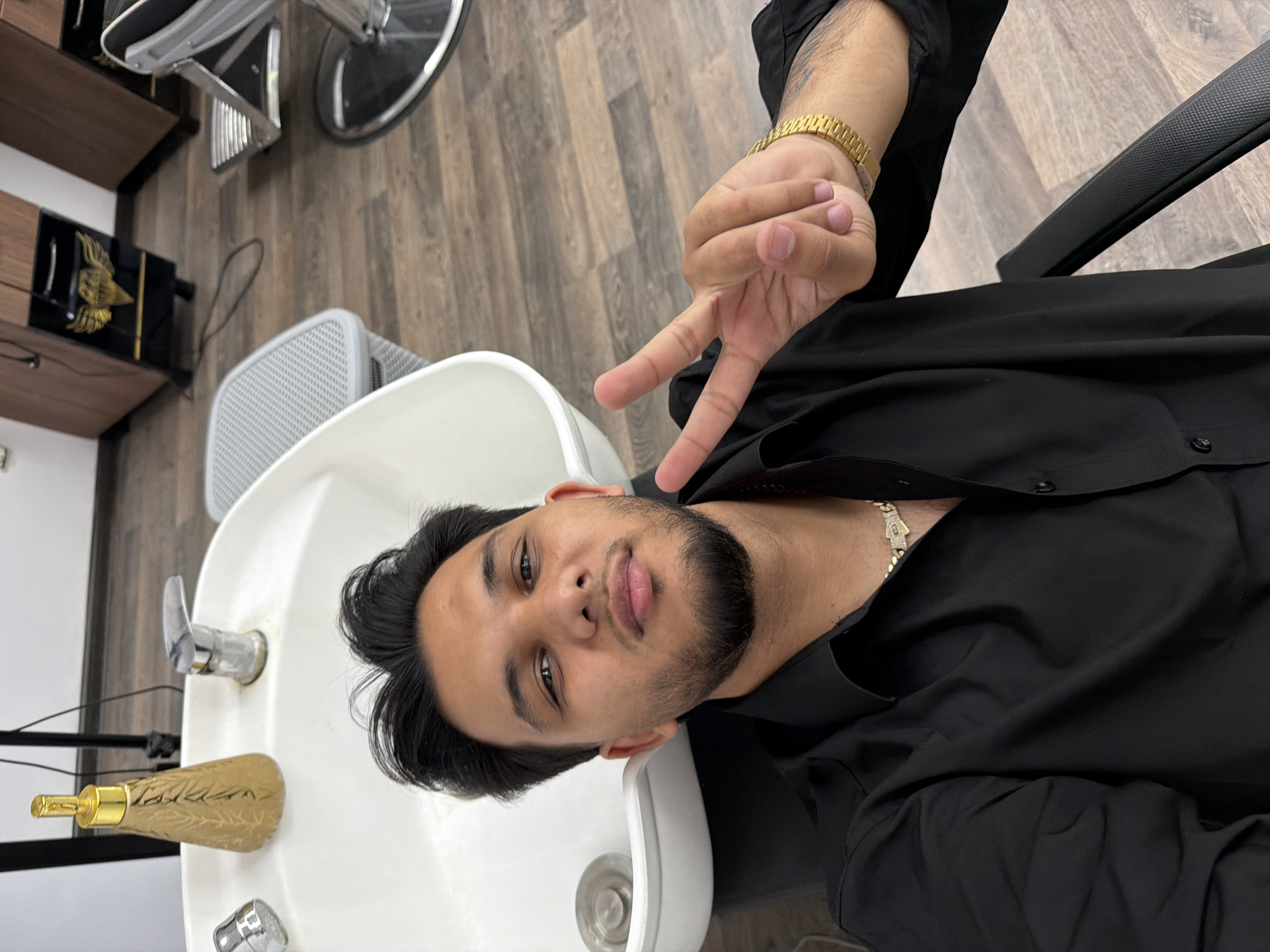 Routine barbershop visits documented in Pazardzhik, Bulgaria