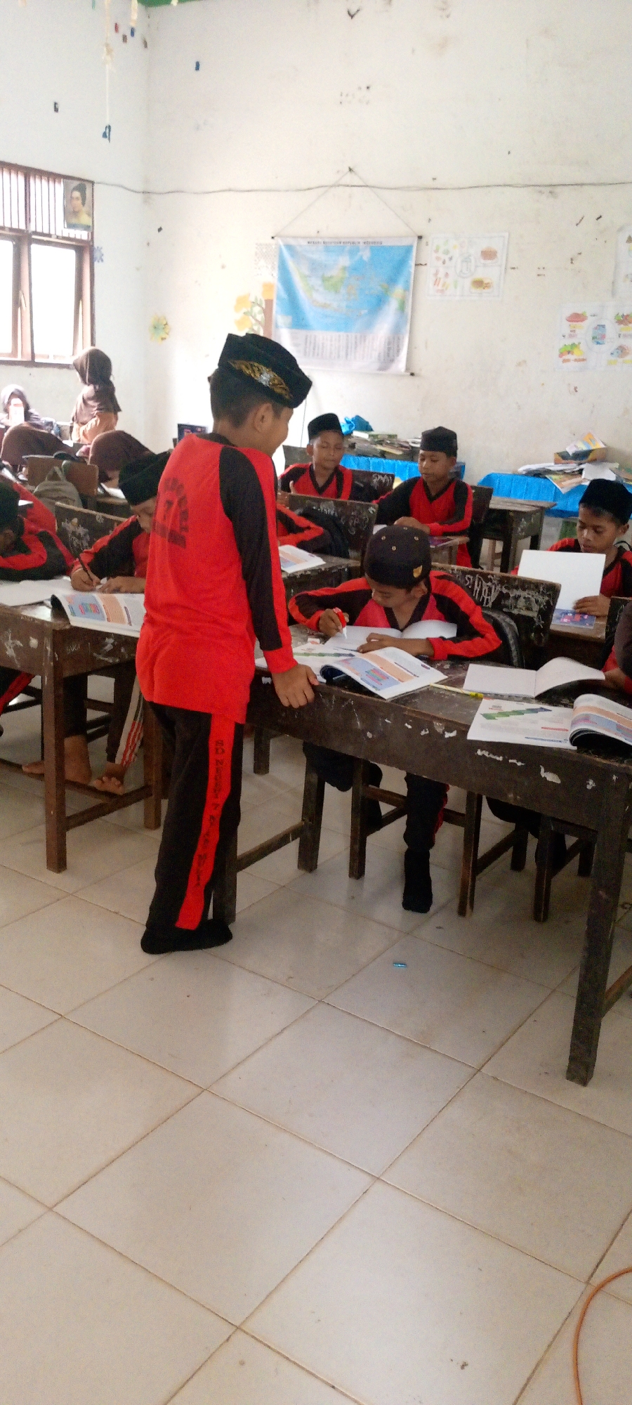 School marching band practice and garden scenes in Baratpayaitek