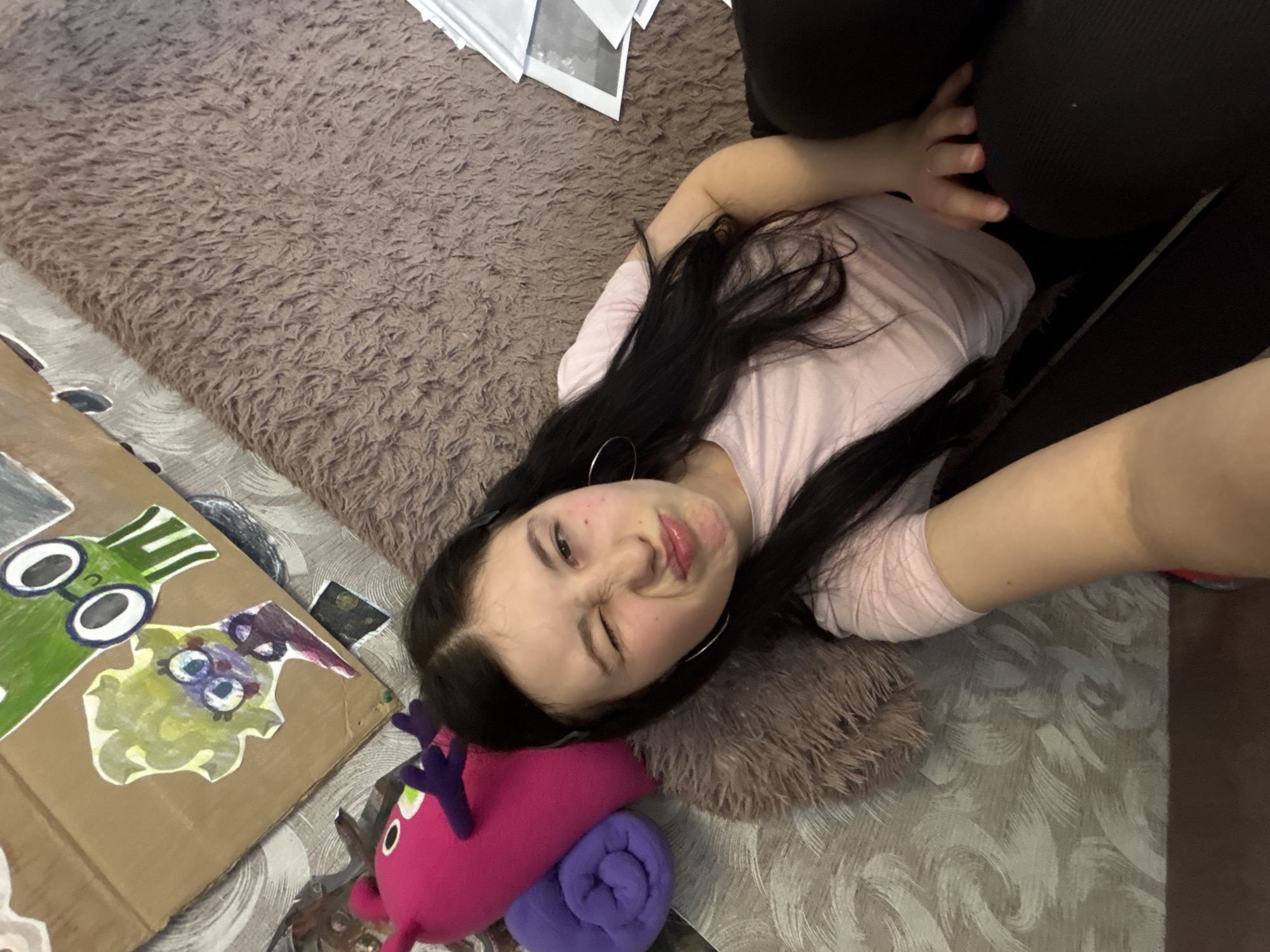 Woman documents casual selfie session in Russian home