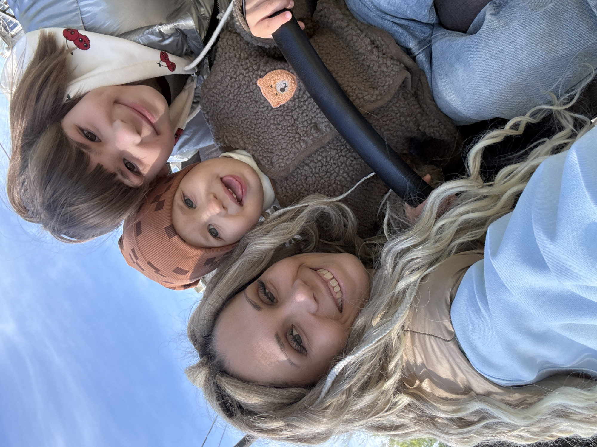 Family takes morning selfies in Rusanovo, Russia