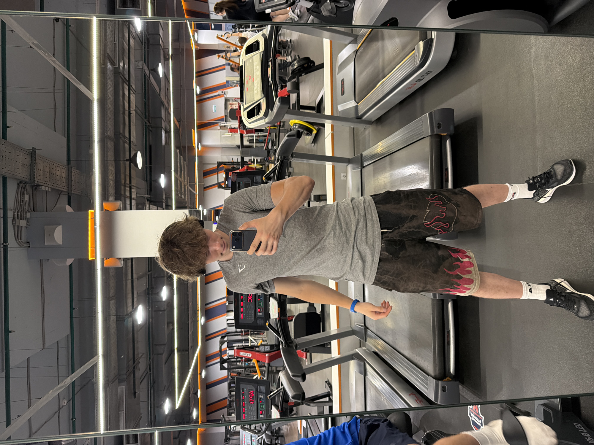 Gym visit in Nizhny Novgorod, selfies and kit on display