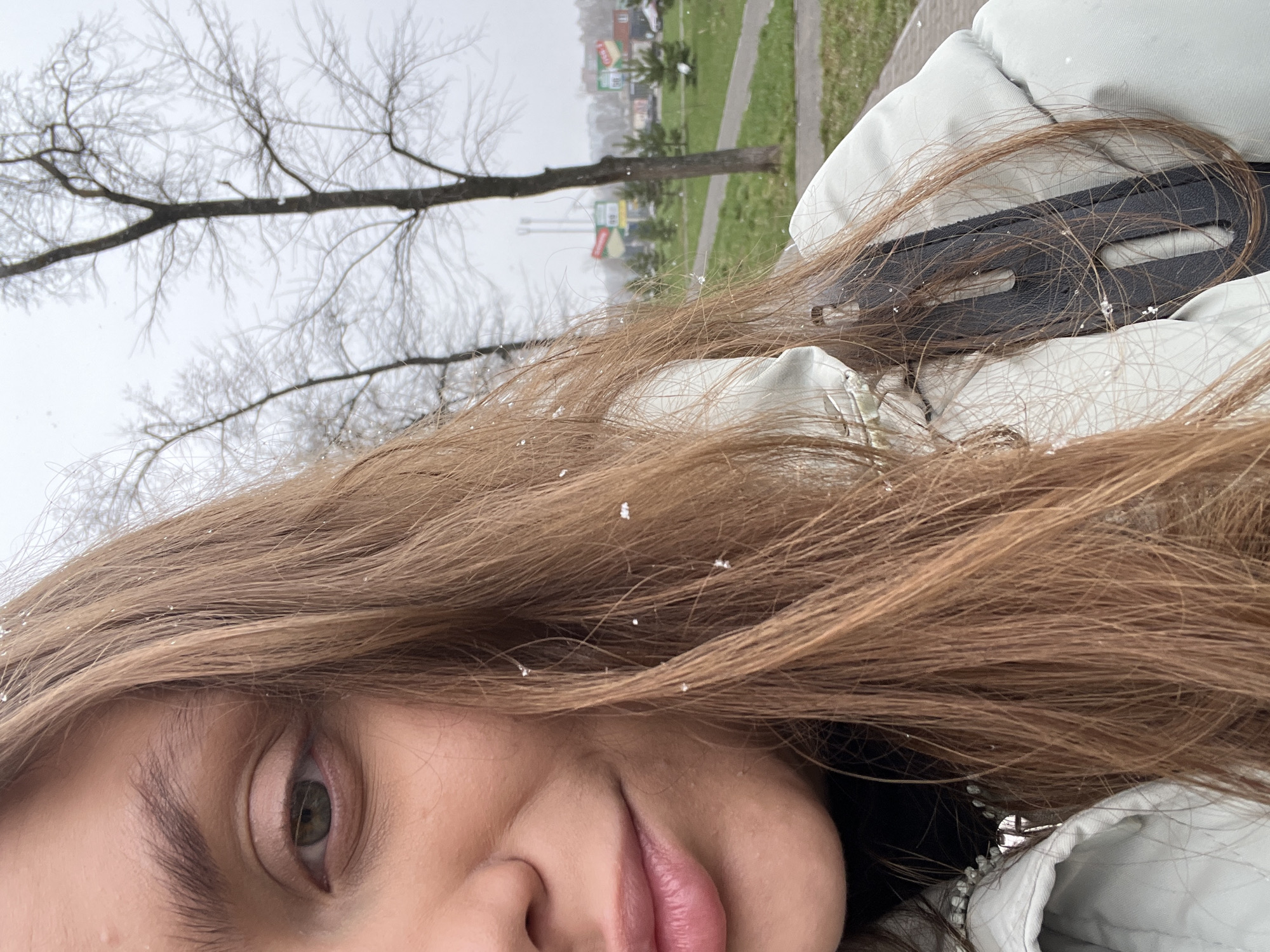 Early morning snowfall and daily life documented in Chaikovsky, Russia