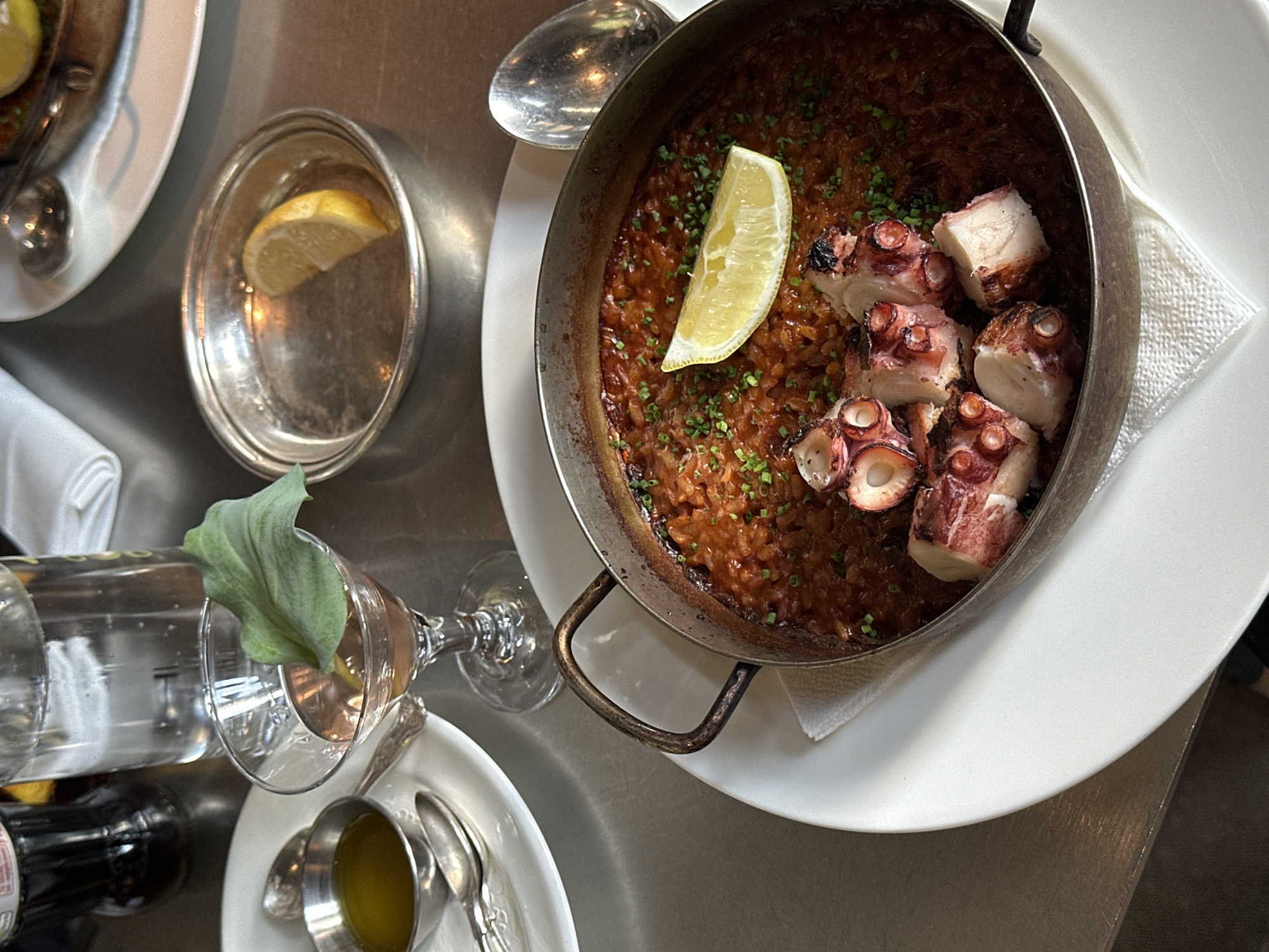 London diner documents meal at Noisy Oyster restaurant