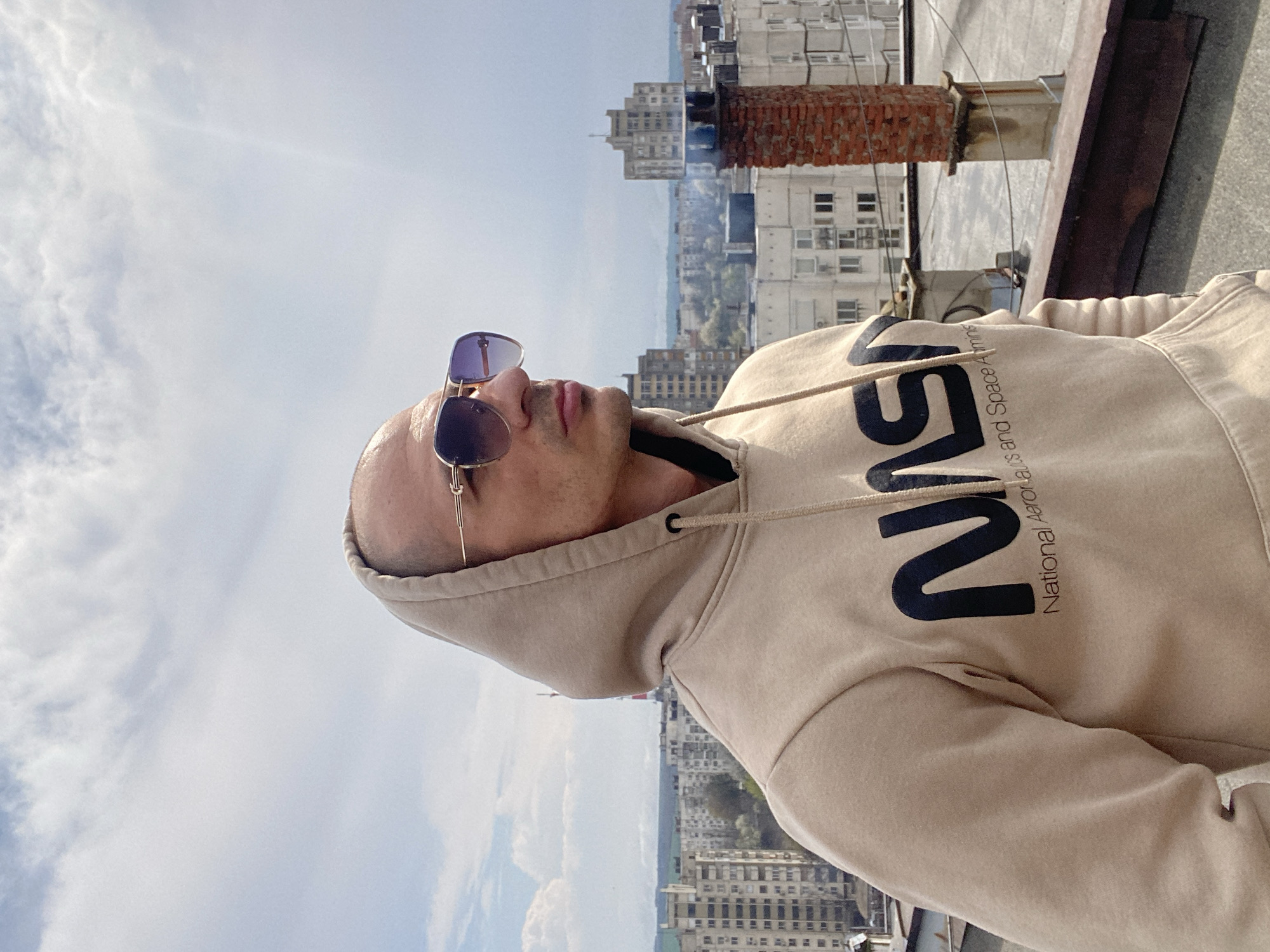 Man on rooftop, paper airplane spotted in Pleven