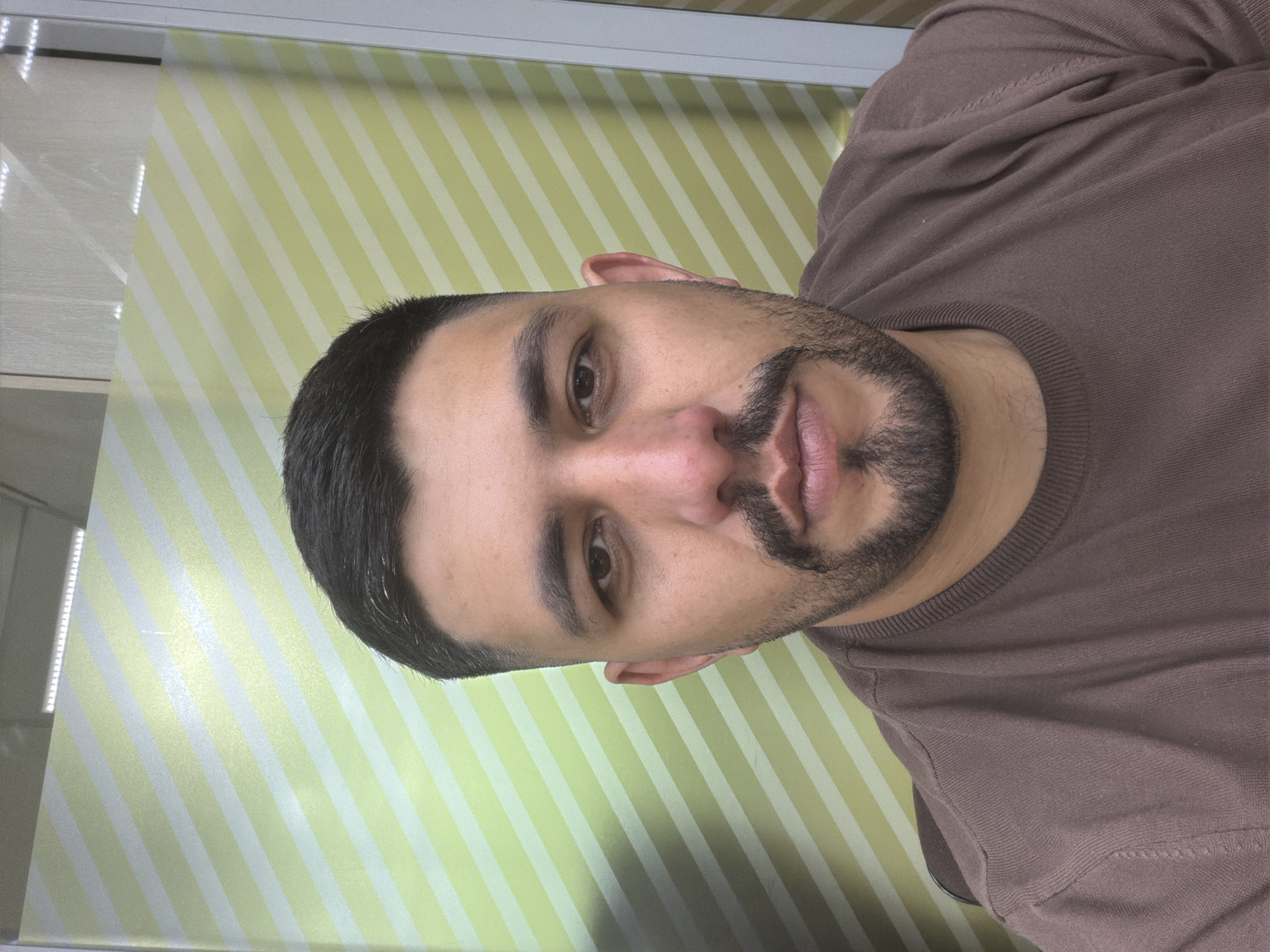 Man takes morning selfies in Krasnoyarsk apartment
