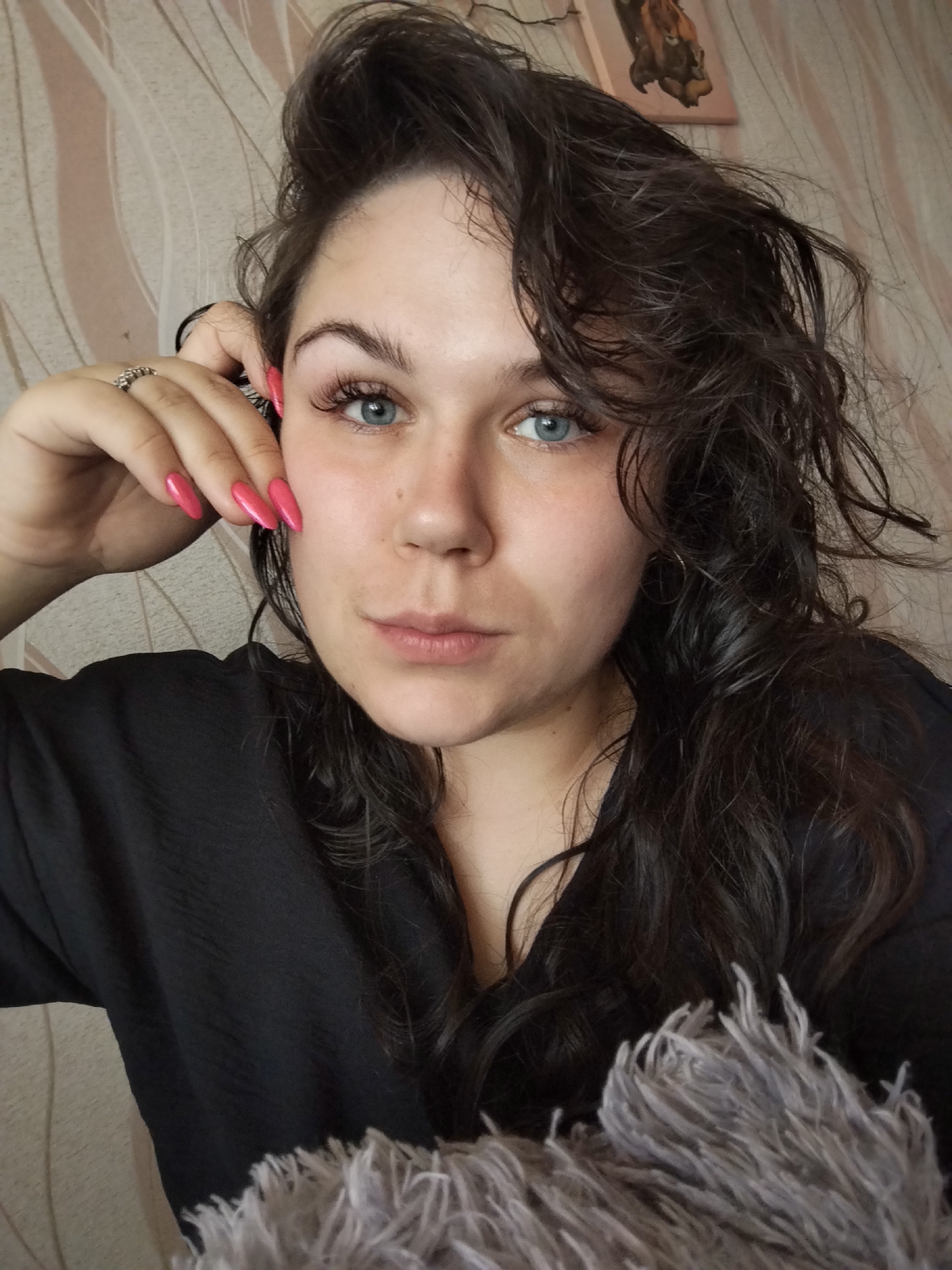 Chaikovsky resident documents portraits and street scene over 10 minutes