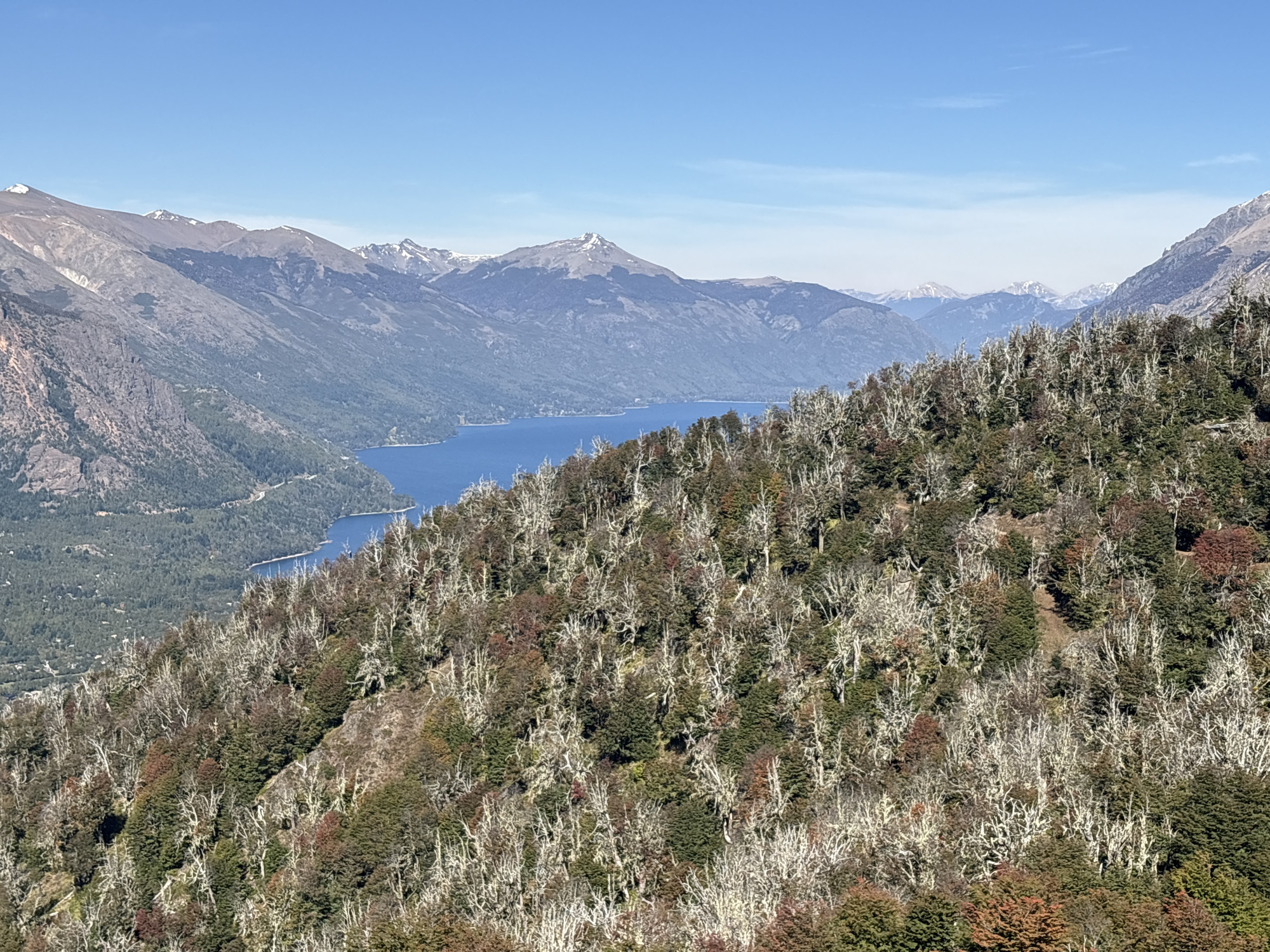 Tourist documents Bariloche attractions from viewpoints to adventure parks
