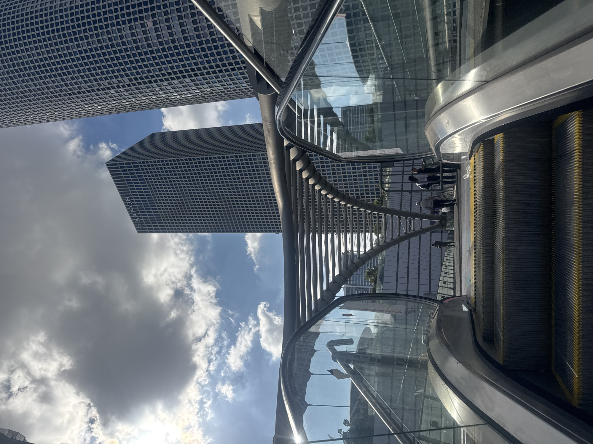 Azrieli Center and surrounding Tel Aviv infrastructure, up close