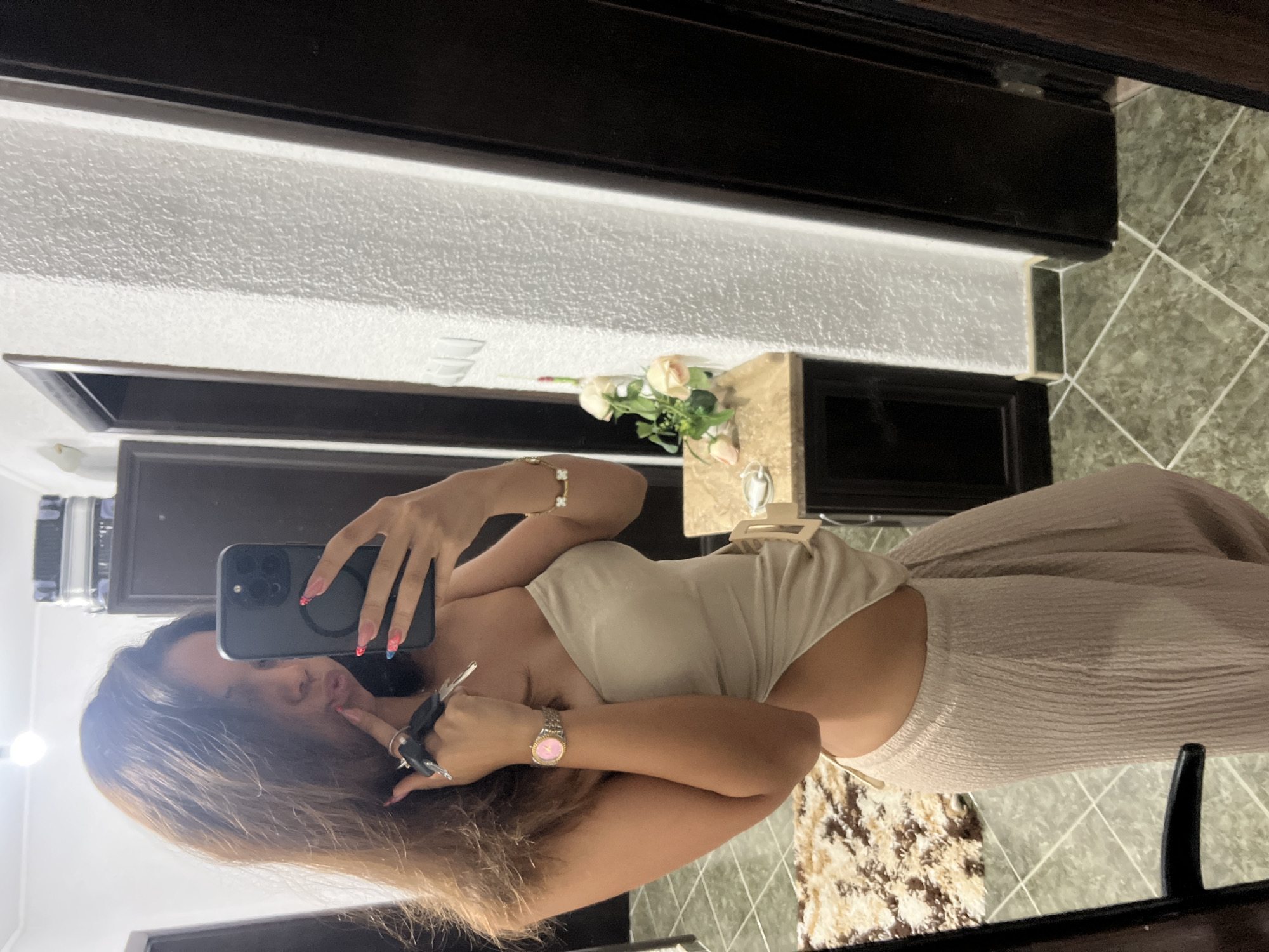 Mirror selfies and a meal in Zlatograd, Bulgaria
