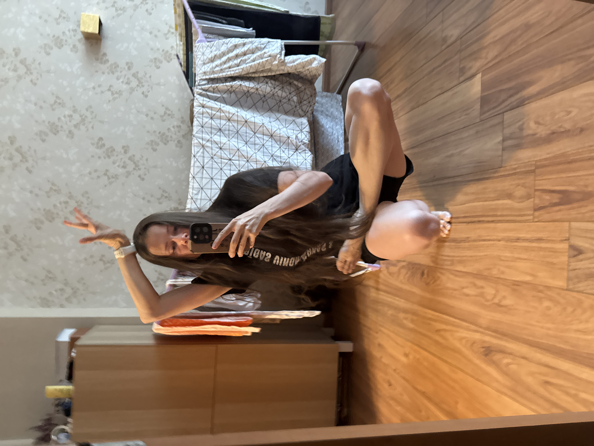 Lazy afternoon at home in Riga, mirror poses and blanket moments