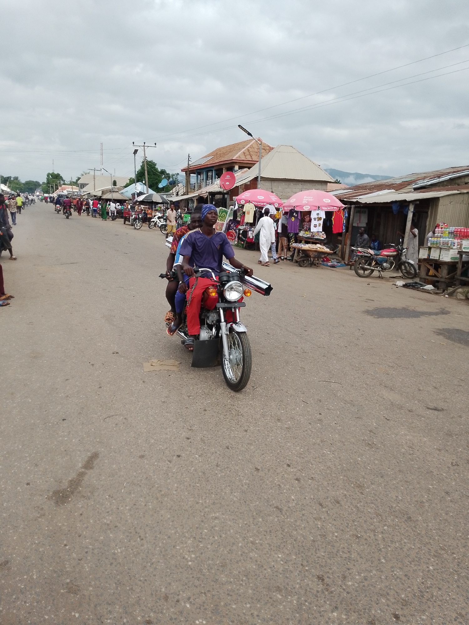 Street life and urban texture in Serti, Nigeria