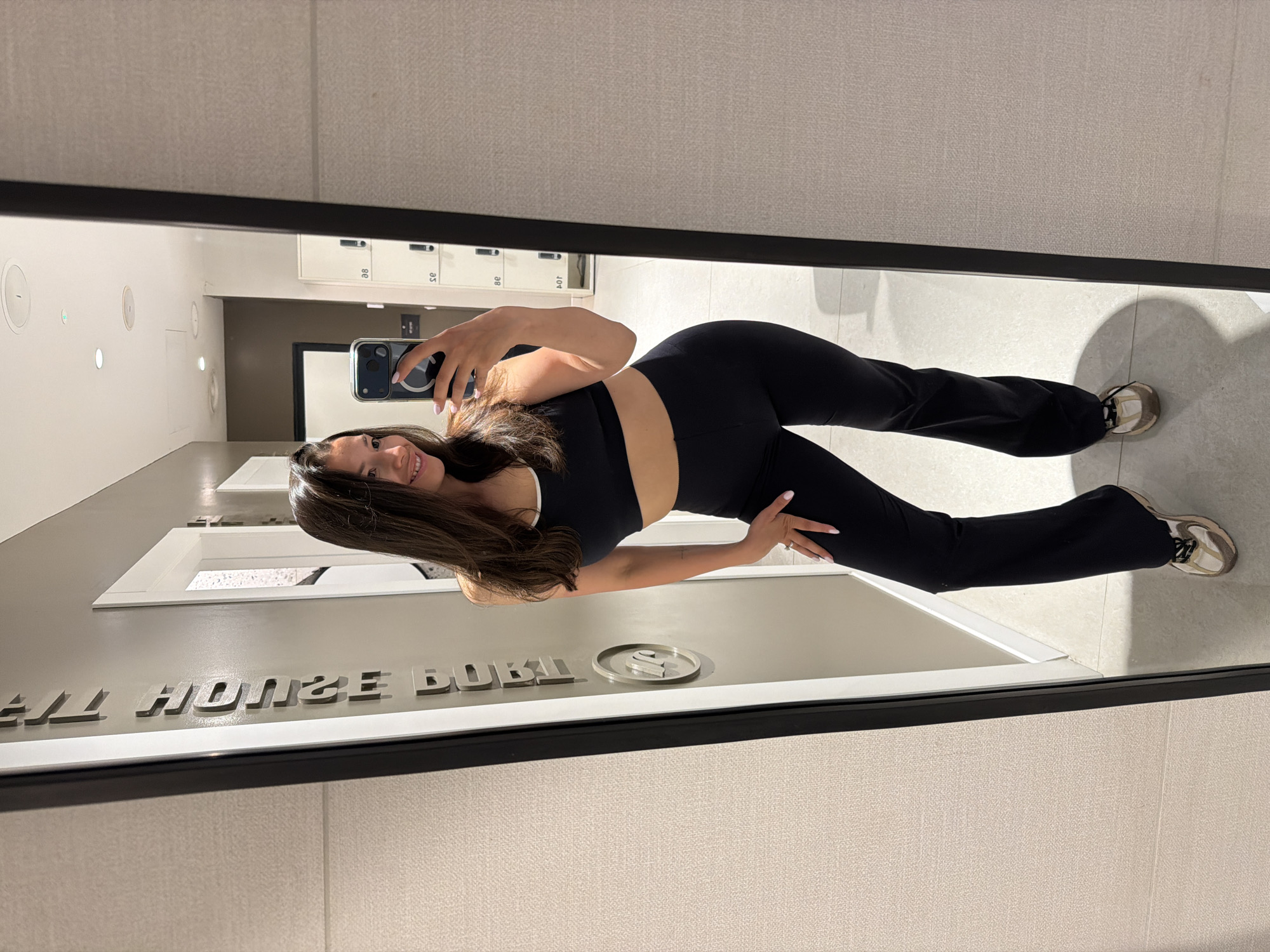 Woman takes gym selfie in Tel-Aviv locker room