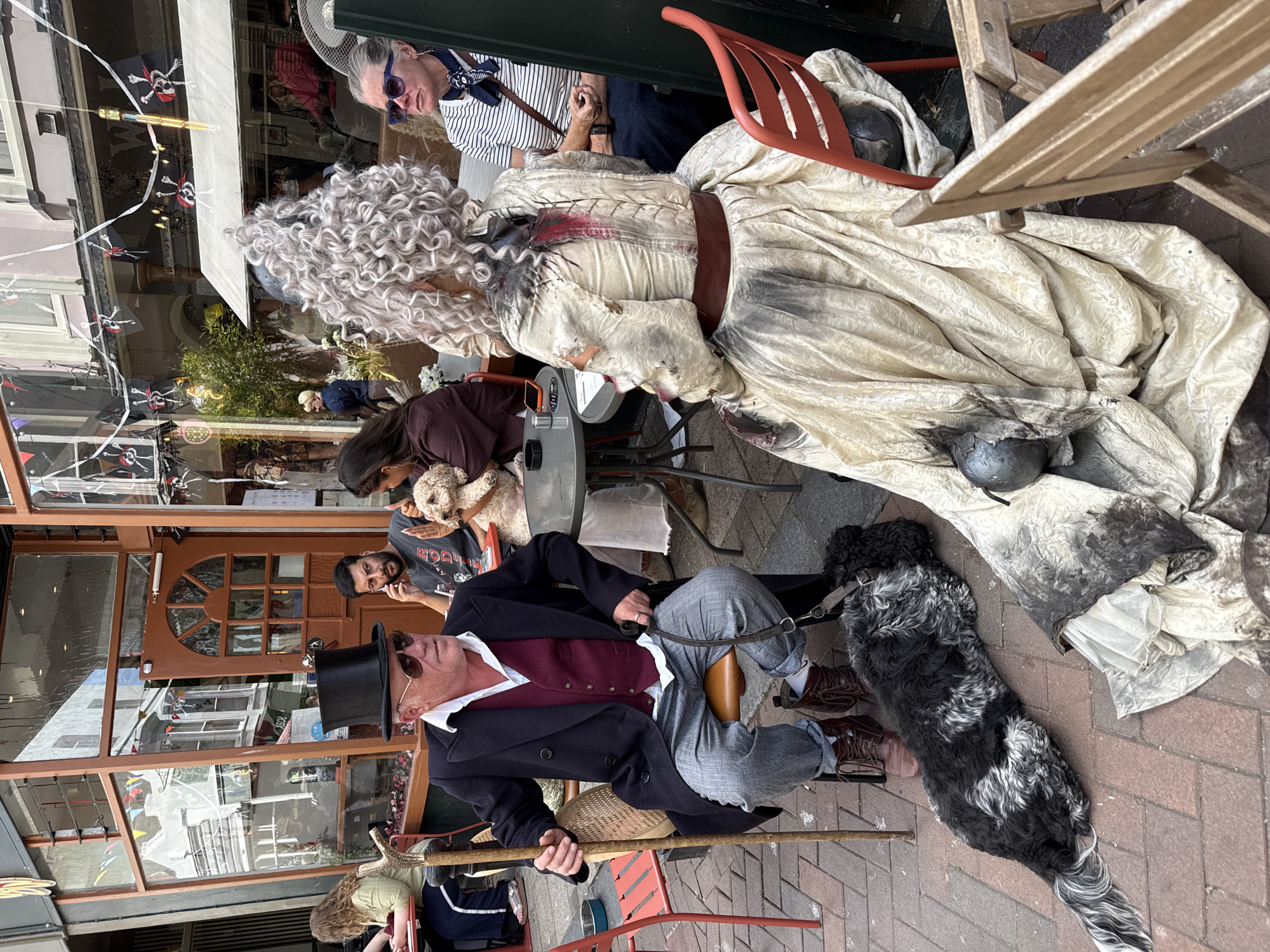 Pirate festival fills St Leonards streets and seafront