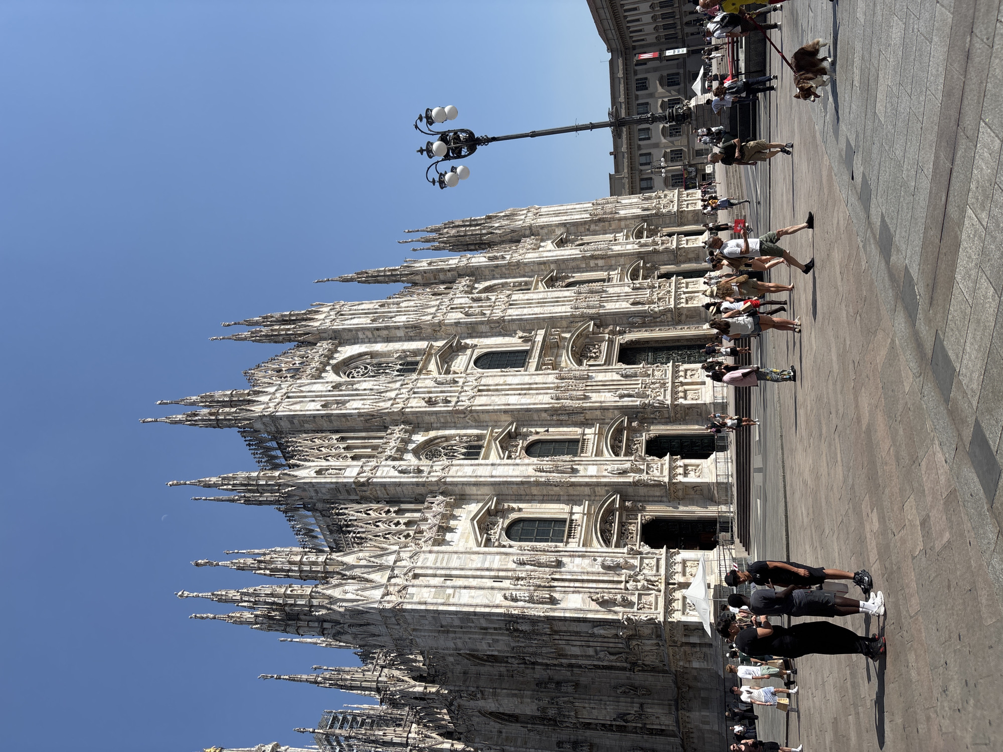 Afternoon loop through Milan's Duomo square and Galleria