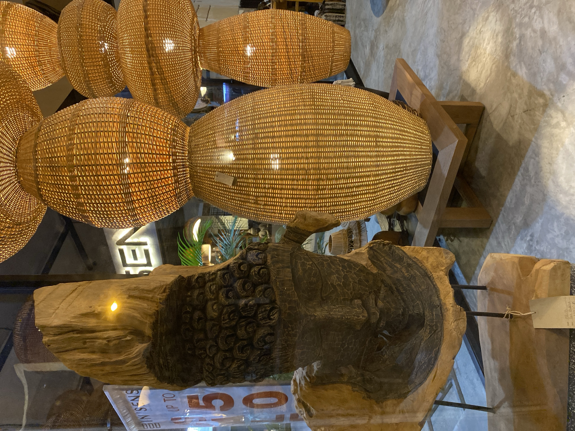Night out along Bo Phut's streets, 7-Eleven stop included