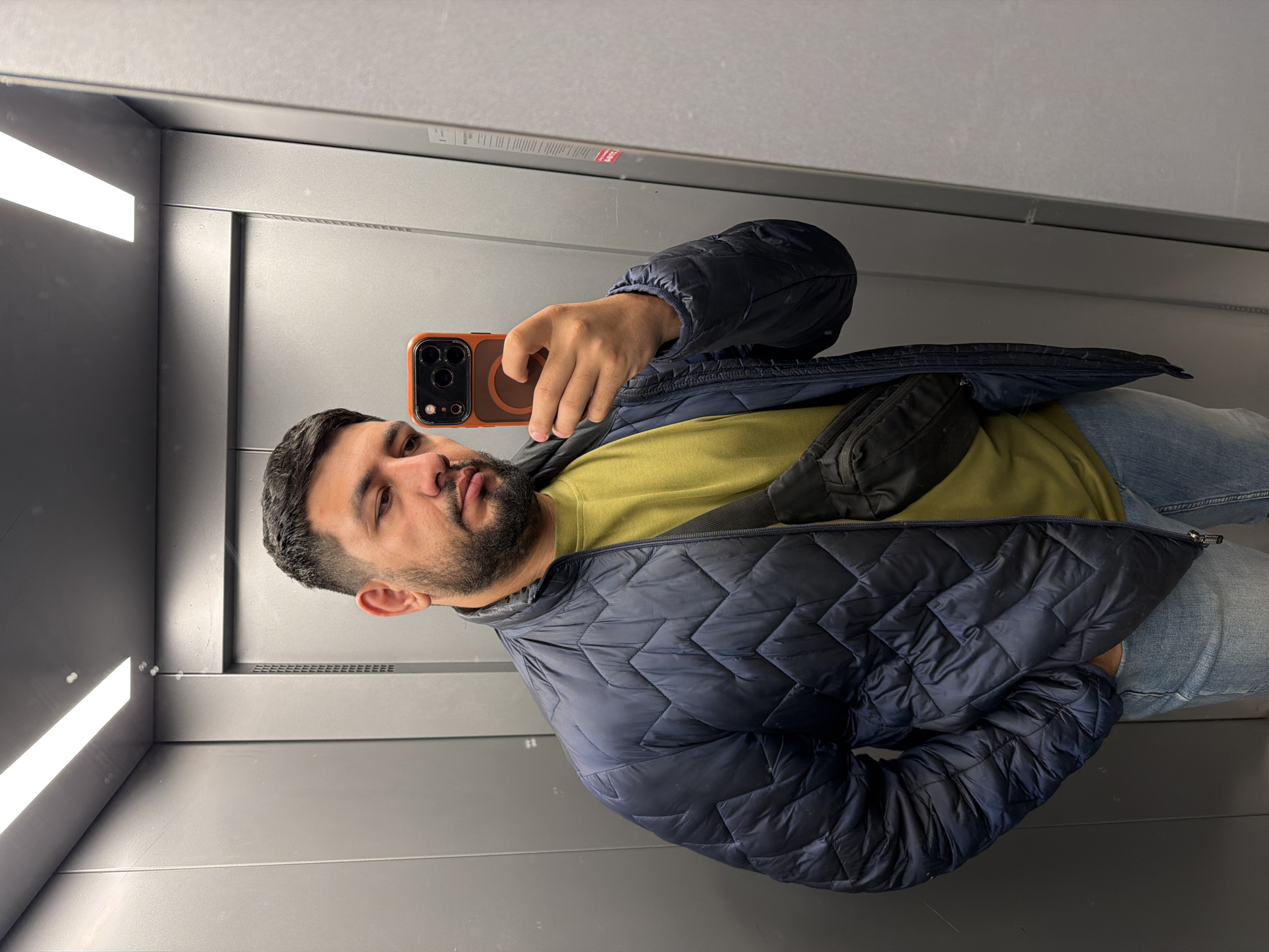 Man Takes Elevator Selfie in Krasnoyarsk