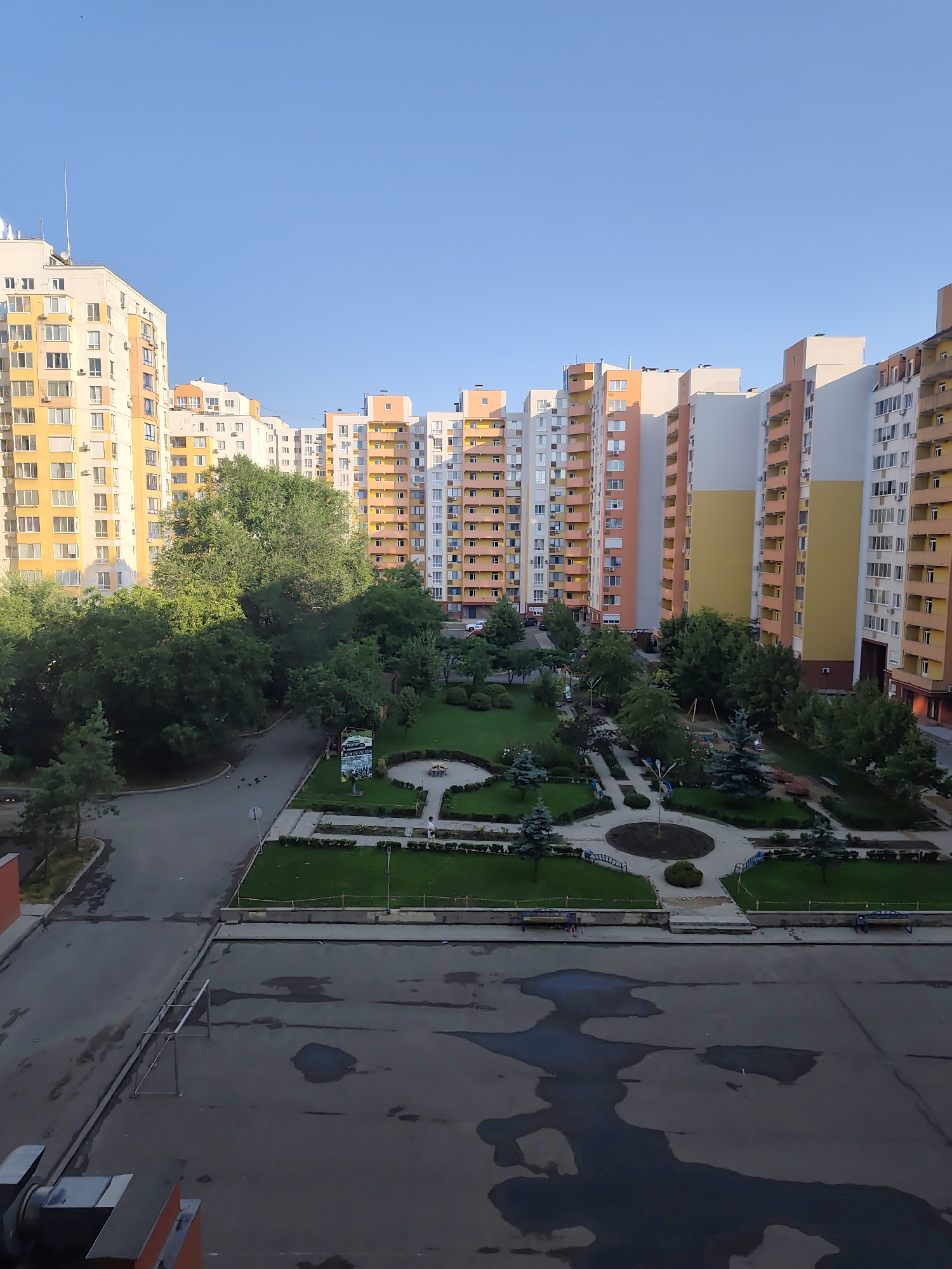 Chișinău apartment courtyard on a July morning