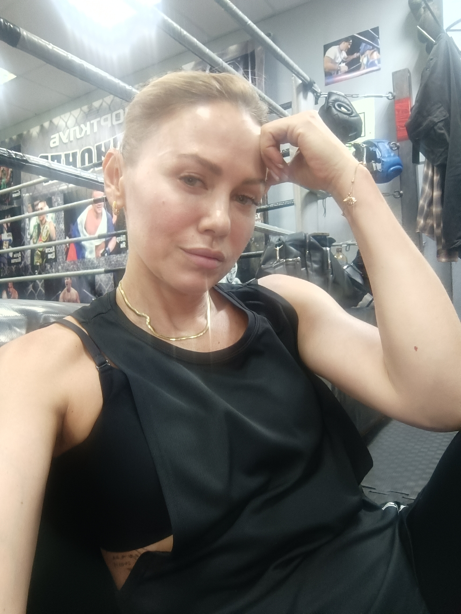 Routine training session documented at Naberezhnye Chelny boxing gym