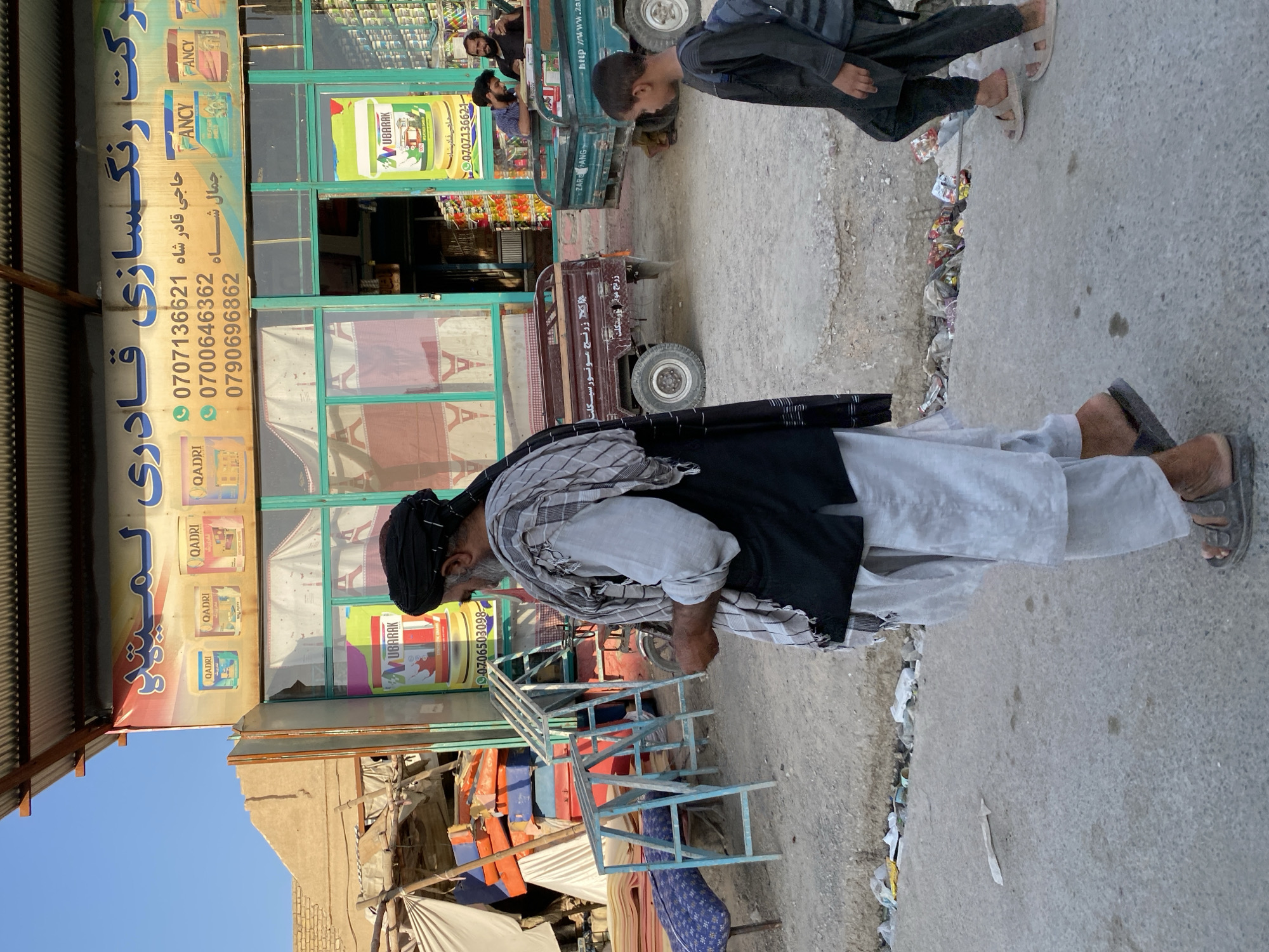 Everyday street life and market activity in Kandahar