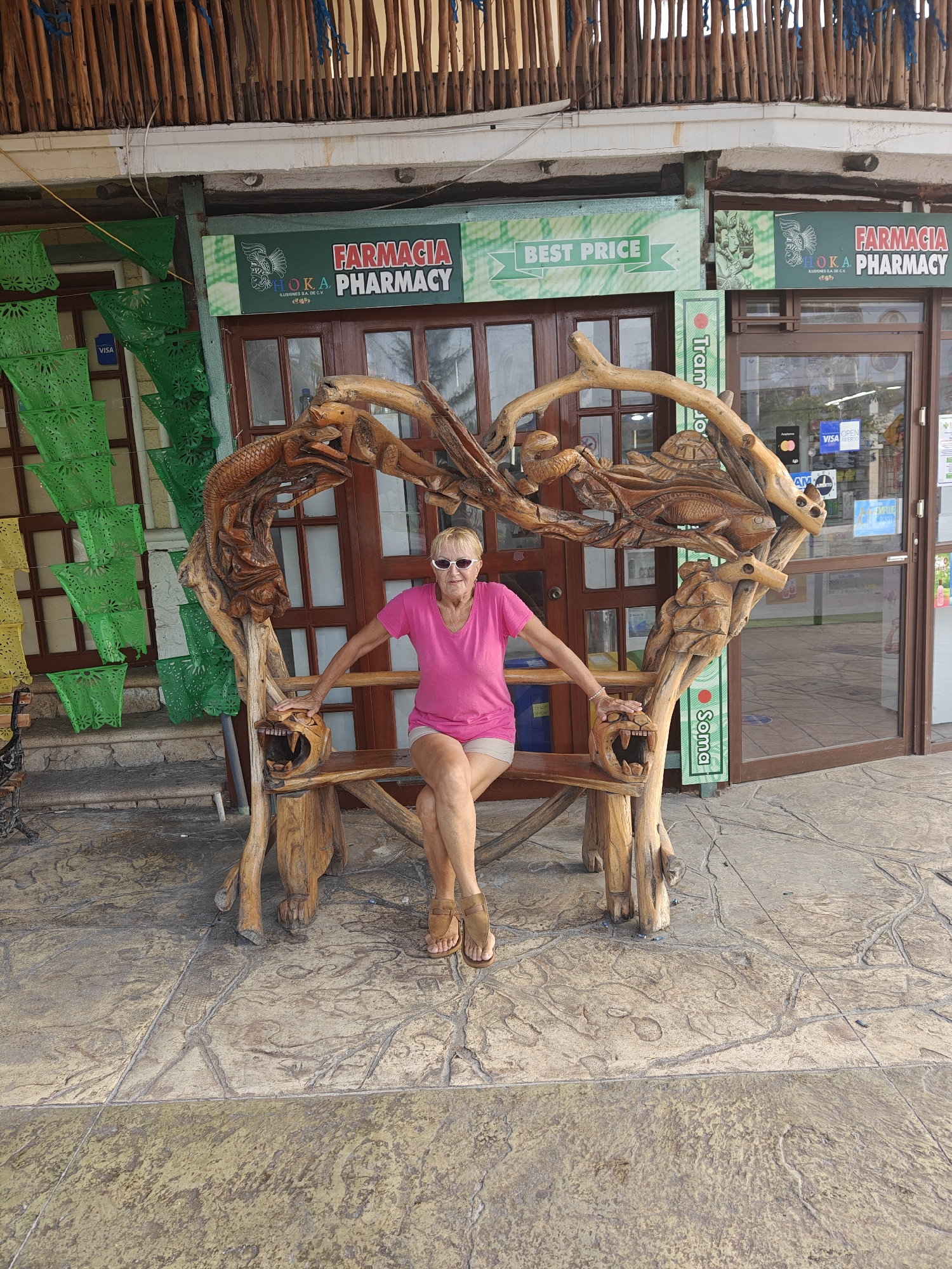 Wandering Puerto Morelos: lighthouse, malecón, and local shops