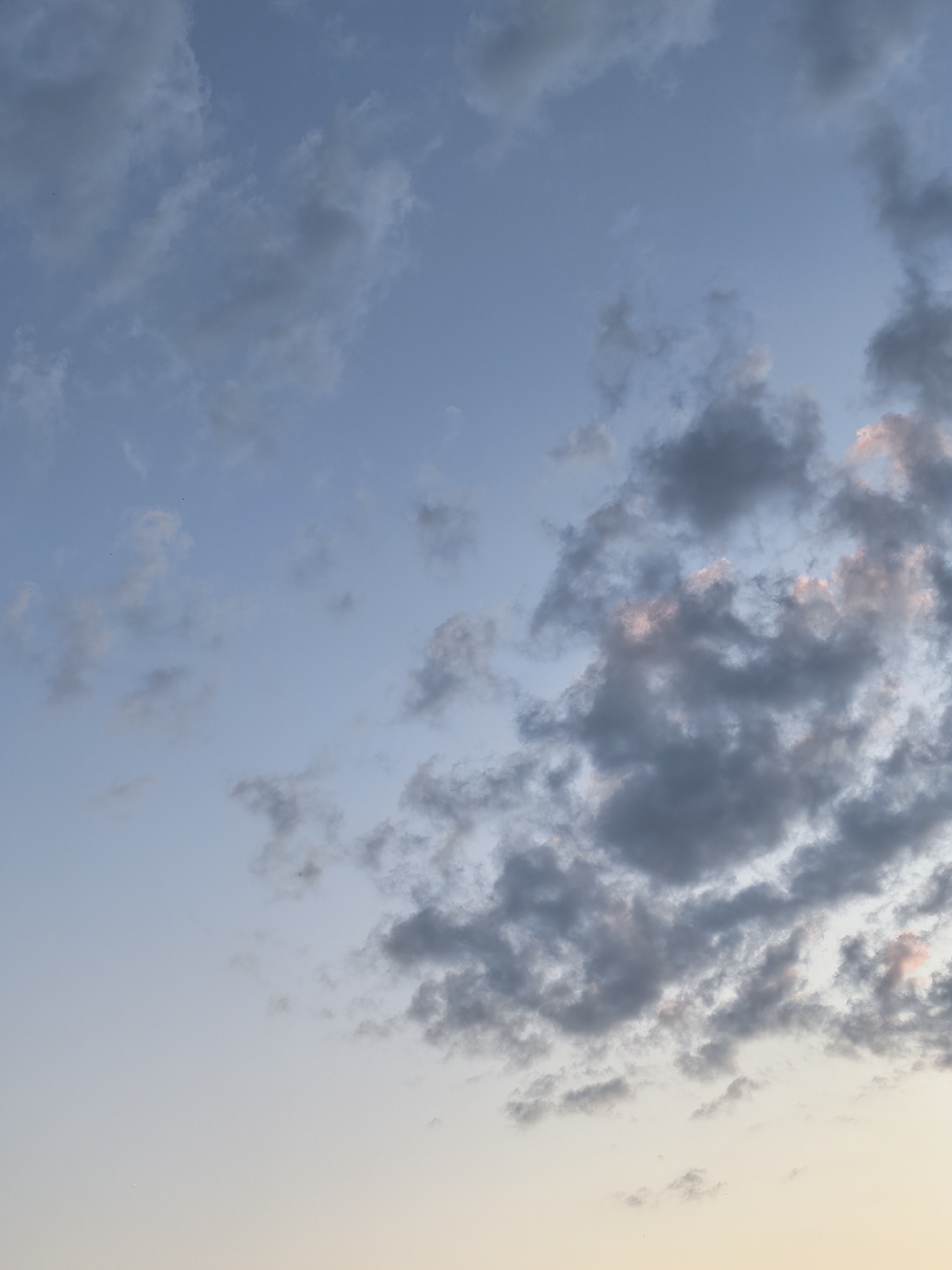 A sunset tracked across 25 minutes of shifting sky
