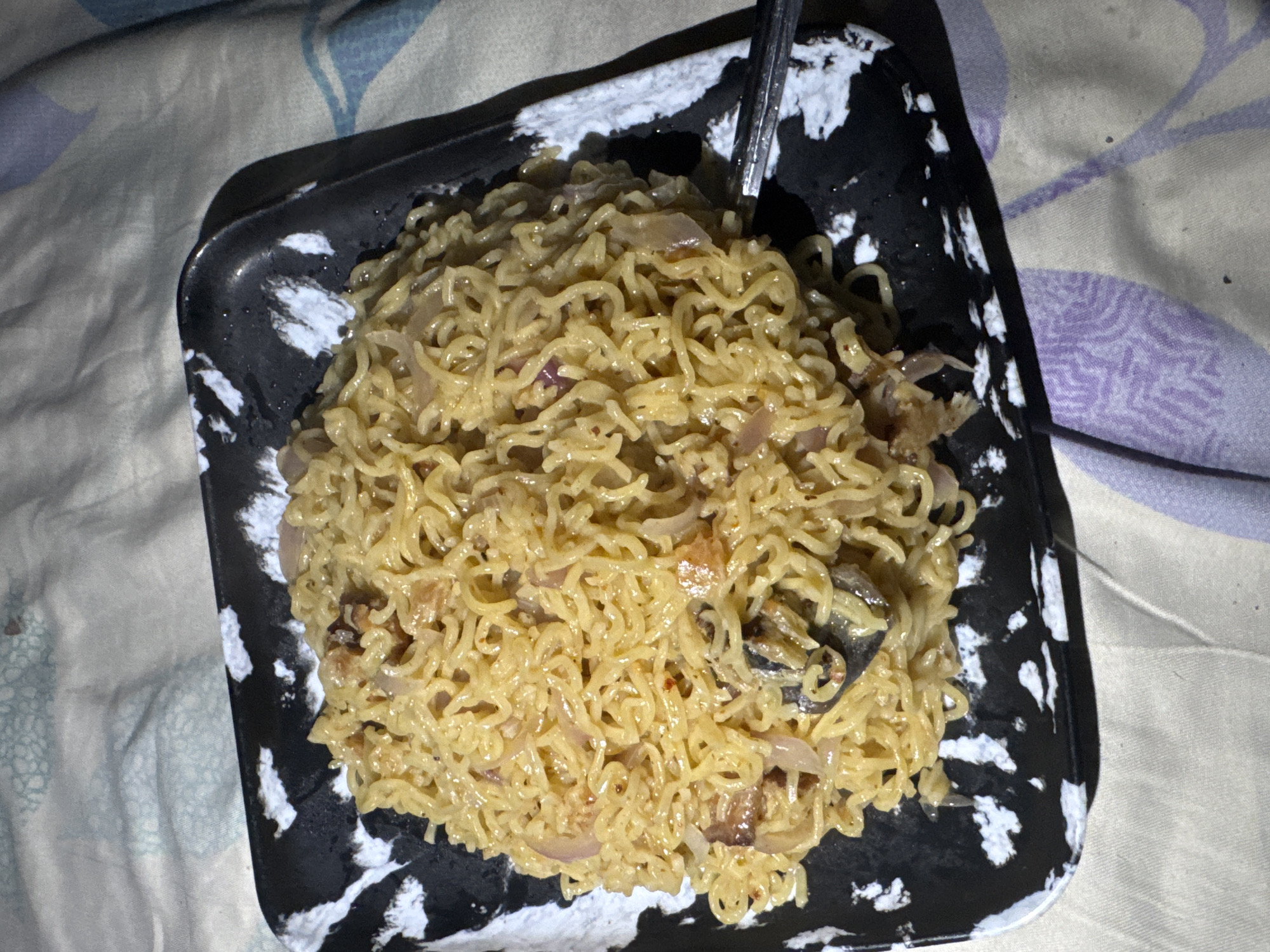 Daily life documented in Ihiagwa: noodle meal, roofing work