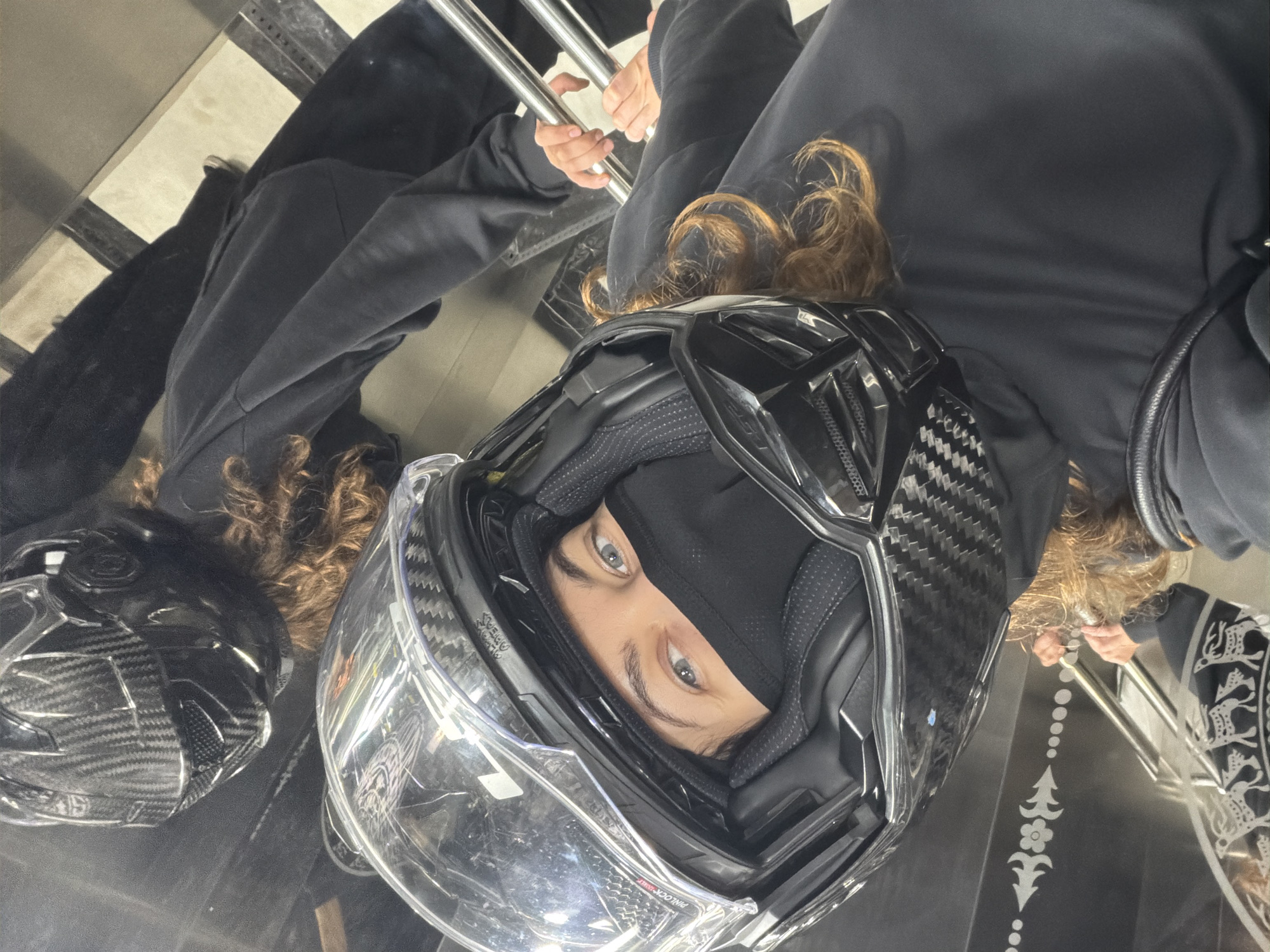 Routine incidents documented in Đà Nẵng including spill, motorcyclist selfie