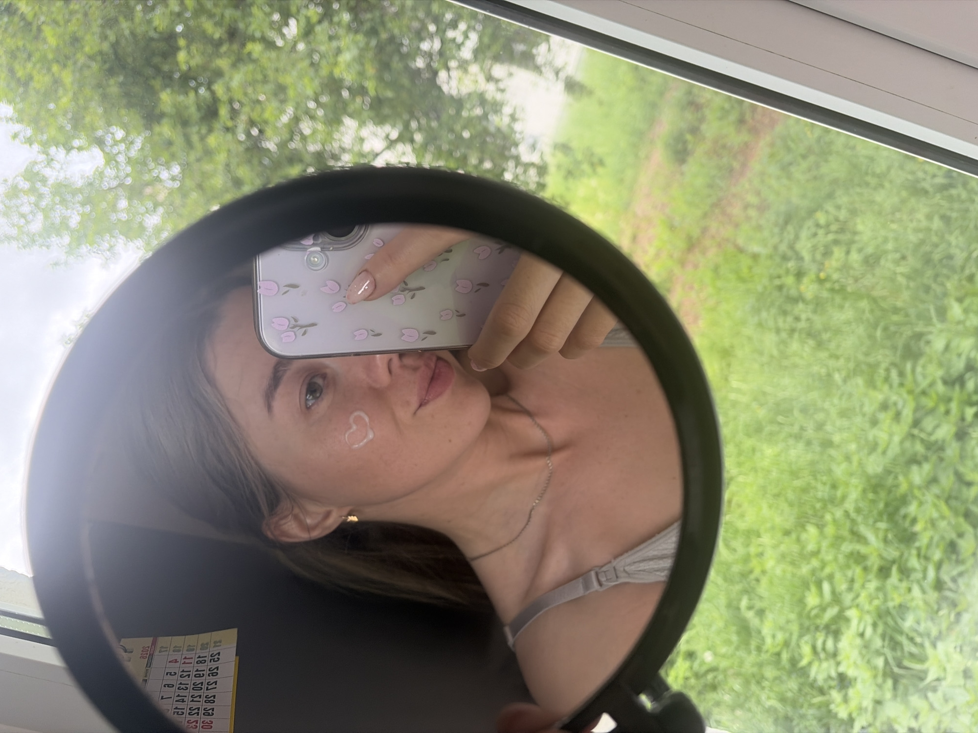 Morning life in Chaikovsky: selfies, exercise, fountains under cloudy skies