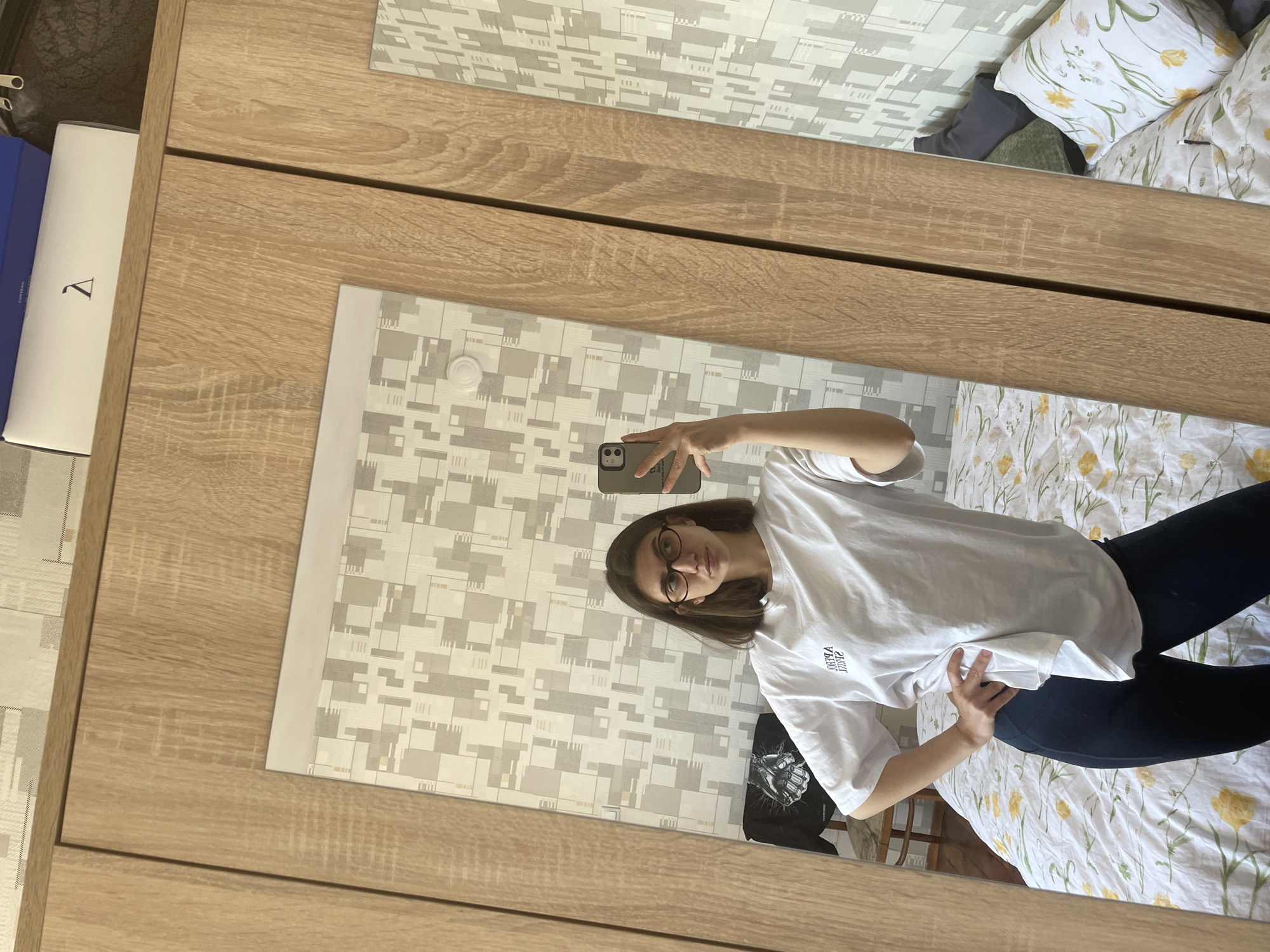 Woman documents Sunday morning routine through selfies in Sofia
