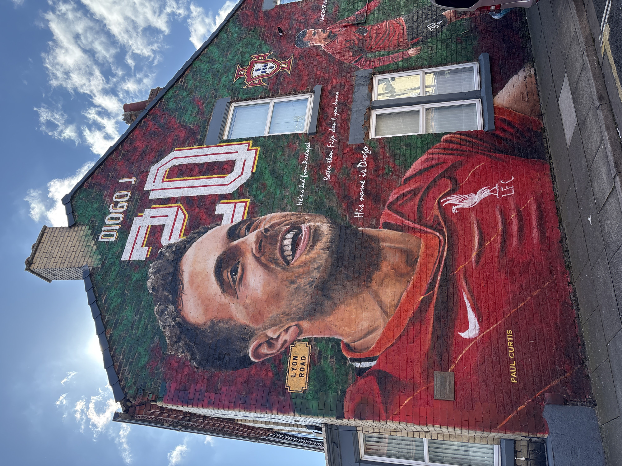 Liverpool pub displays "No Away Fans" sign