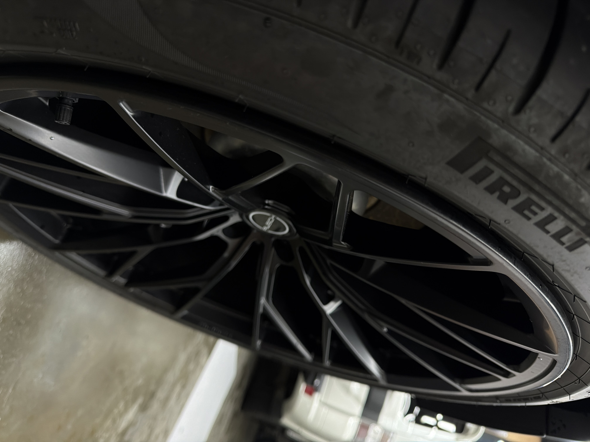 Luxury vehicles receive detailing services at Krasnoyarsk auto shop