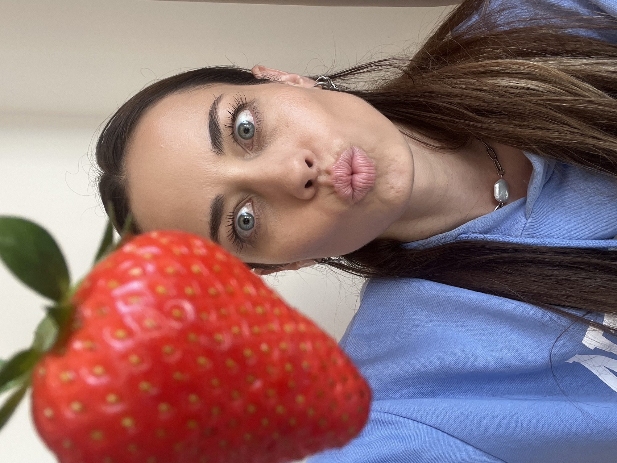 Casual moments captured in Bar: selfie with strawberry, figs