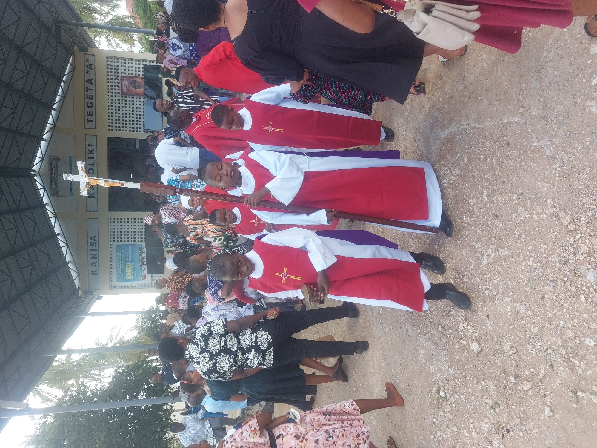 Morning church service and street life documented in Dar es Salaam