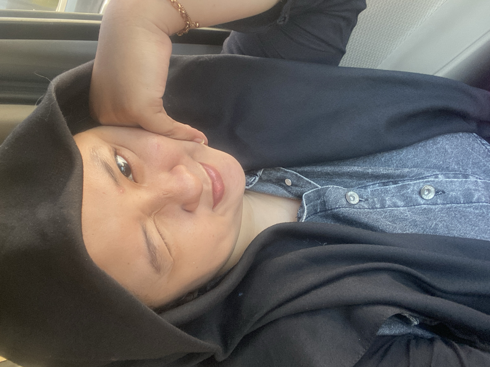 Road trip through Ngrame with snacks, selfies, and street scenes