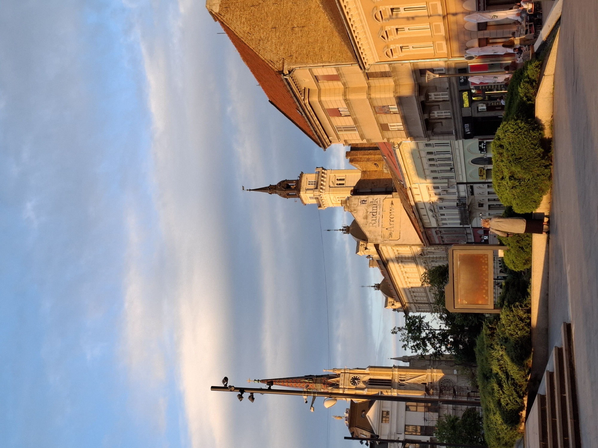 Jazz band draws crowd in Novi Sad public square