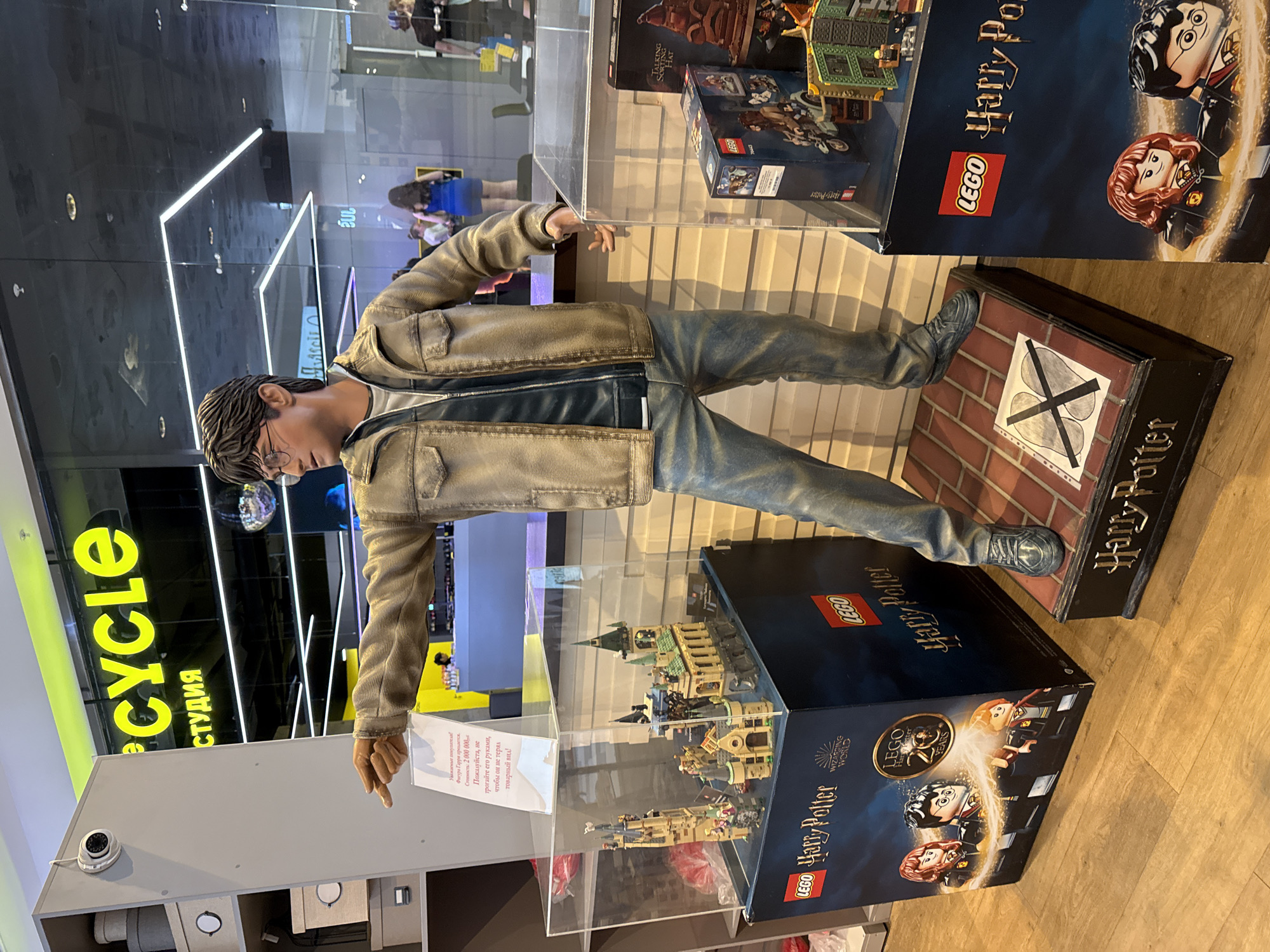 Moscow visitor documents fantasy toy displays over morning hours