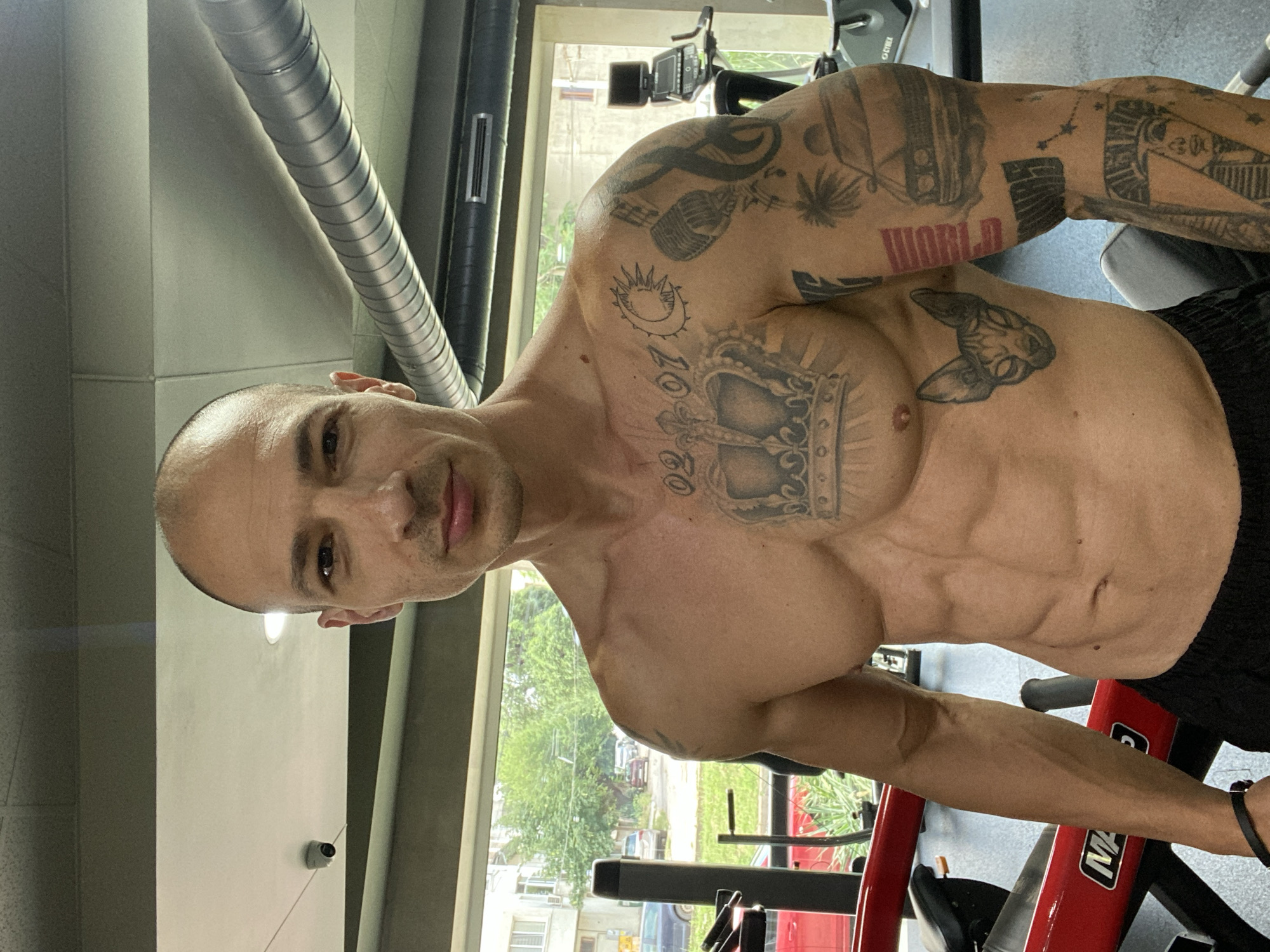 Morning gym and street selfies in Pleven, Bulgaria