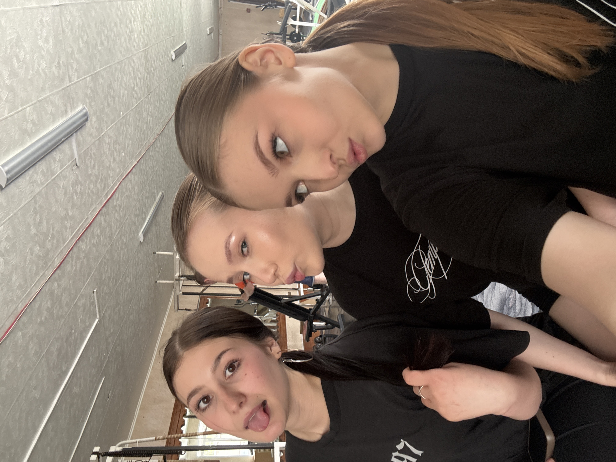 Young women's gym workout and selfie session in Chaikovsky