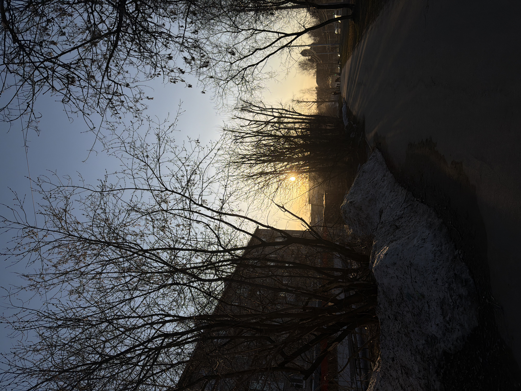 Ordinary afternoon life documented across Berezniki, Russia