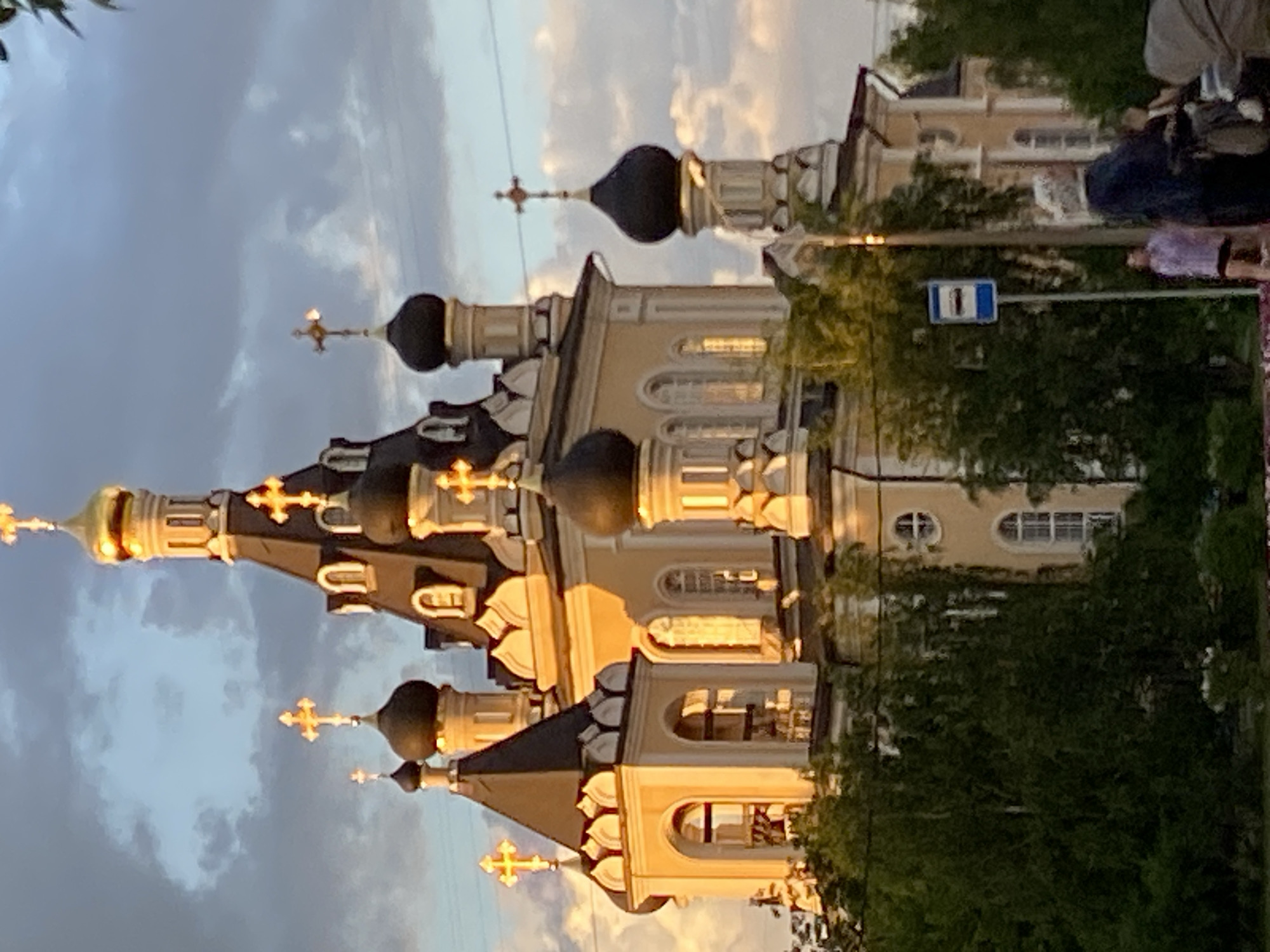 Evening urban scenes captured across 30 minutes show mixed architecture