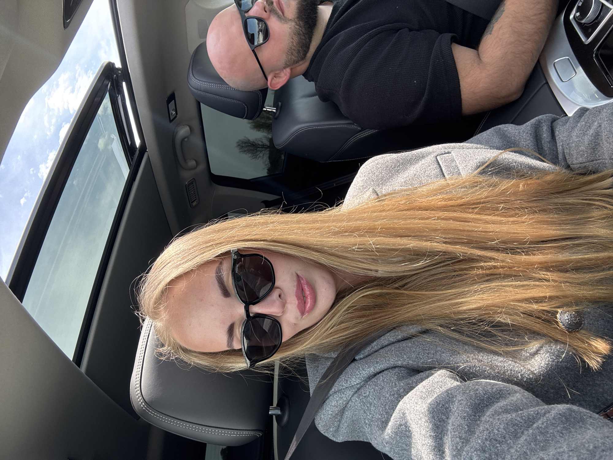 Two travelers spotted in vehicle near Sochi, Russia