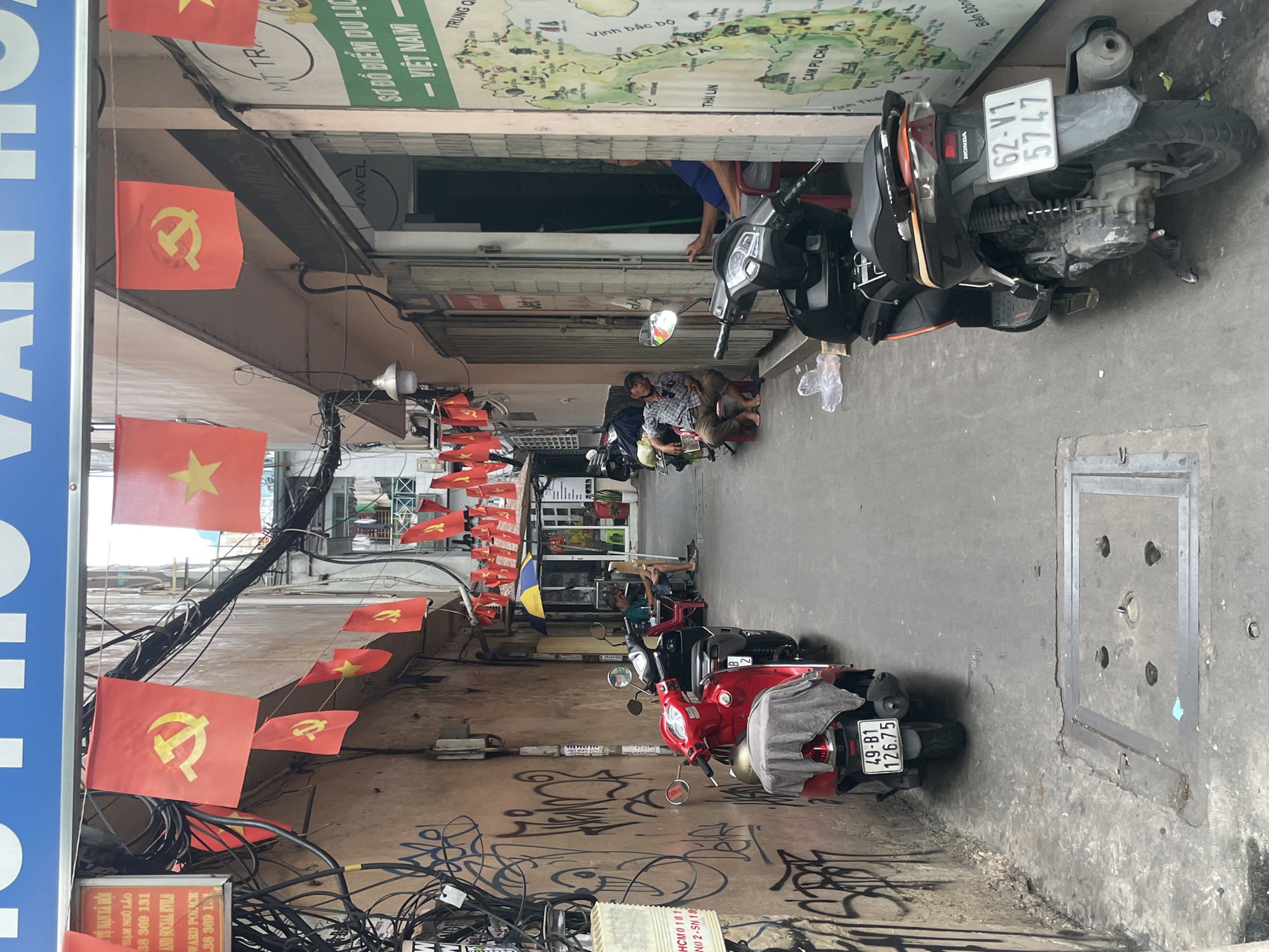 Morning Life Documented Across Thủ Đức City Streets