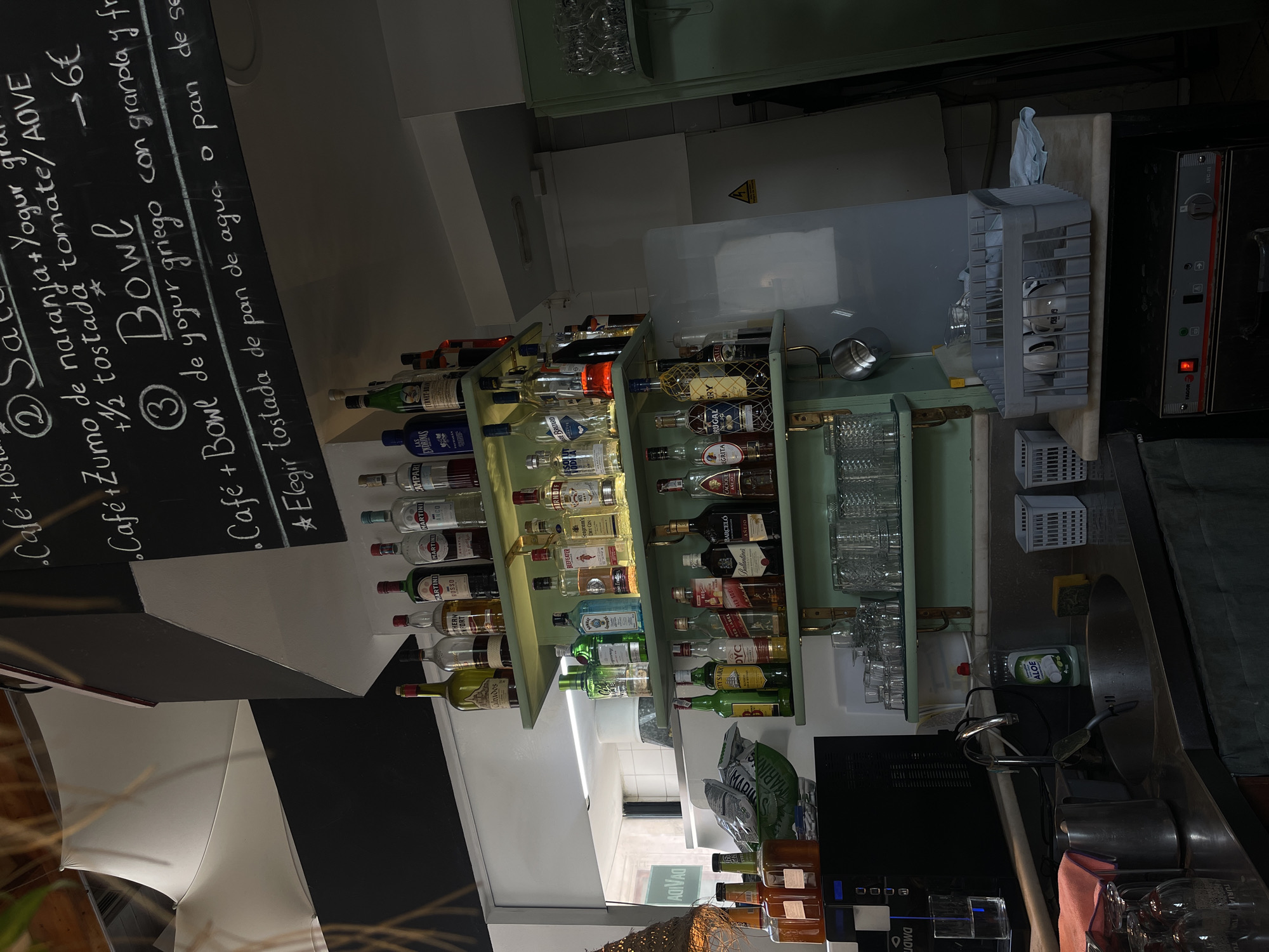 Morning café operations documented in Valencia, Spain