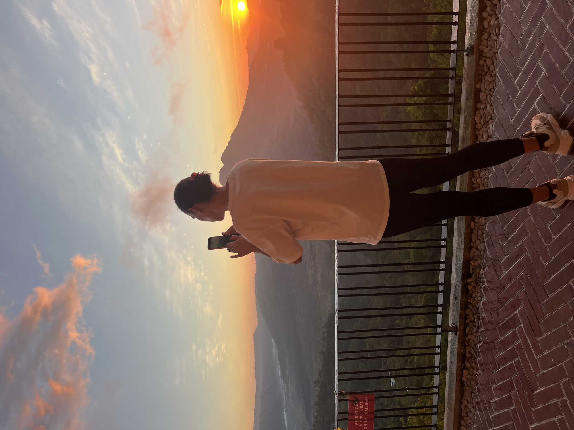 Sunrise views and selfies at a Kintamani overlook
