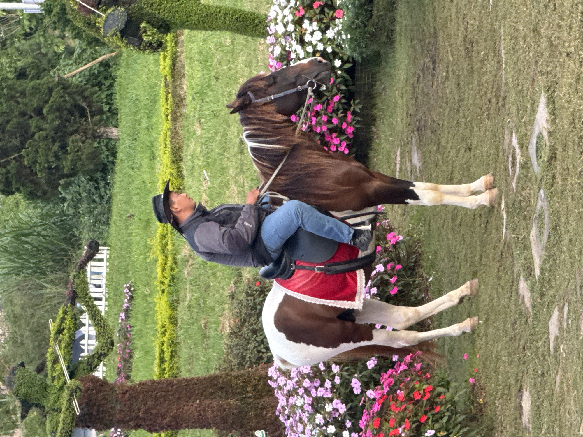 A morning tour through Da Lat's gardens, lake, and attractions