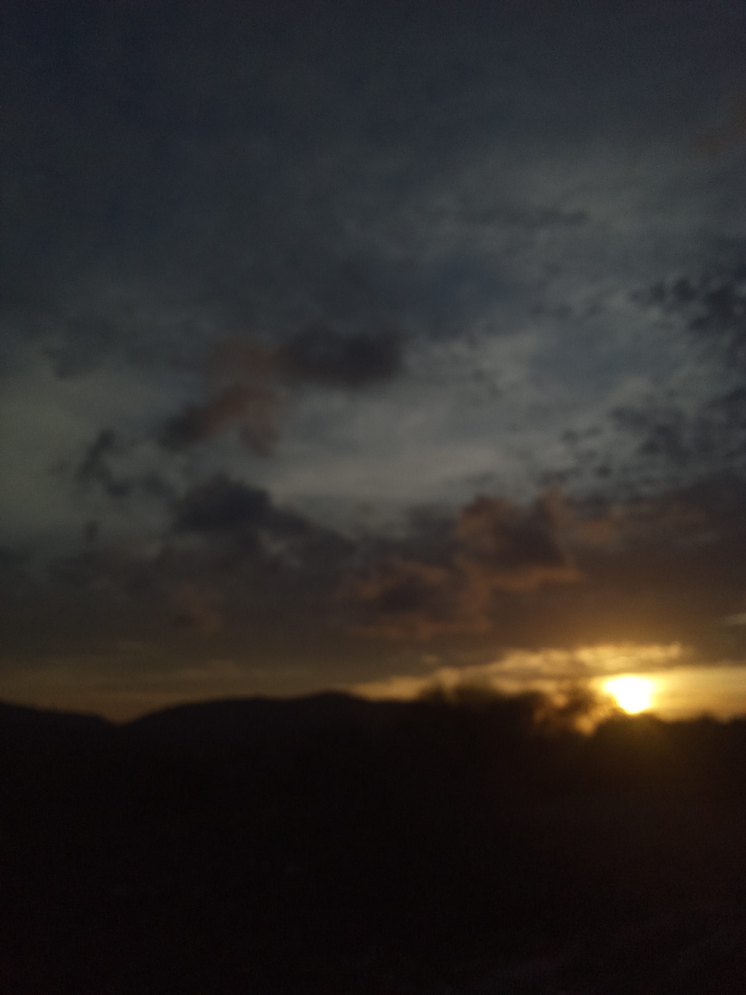 Sunset skies documented across Venezuelan coastal towns