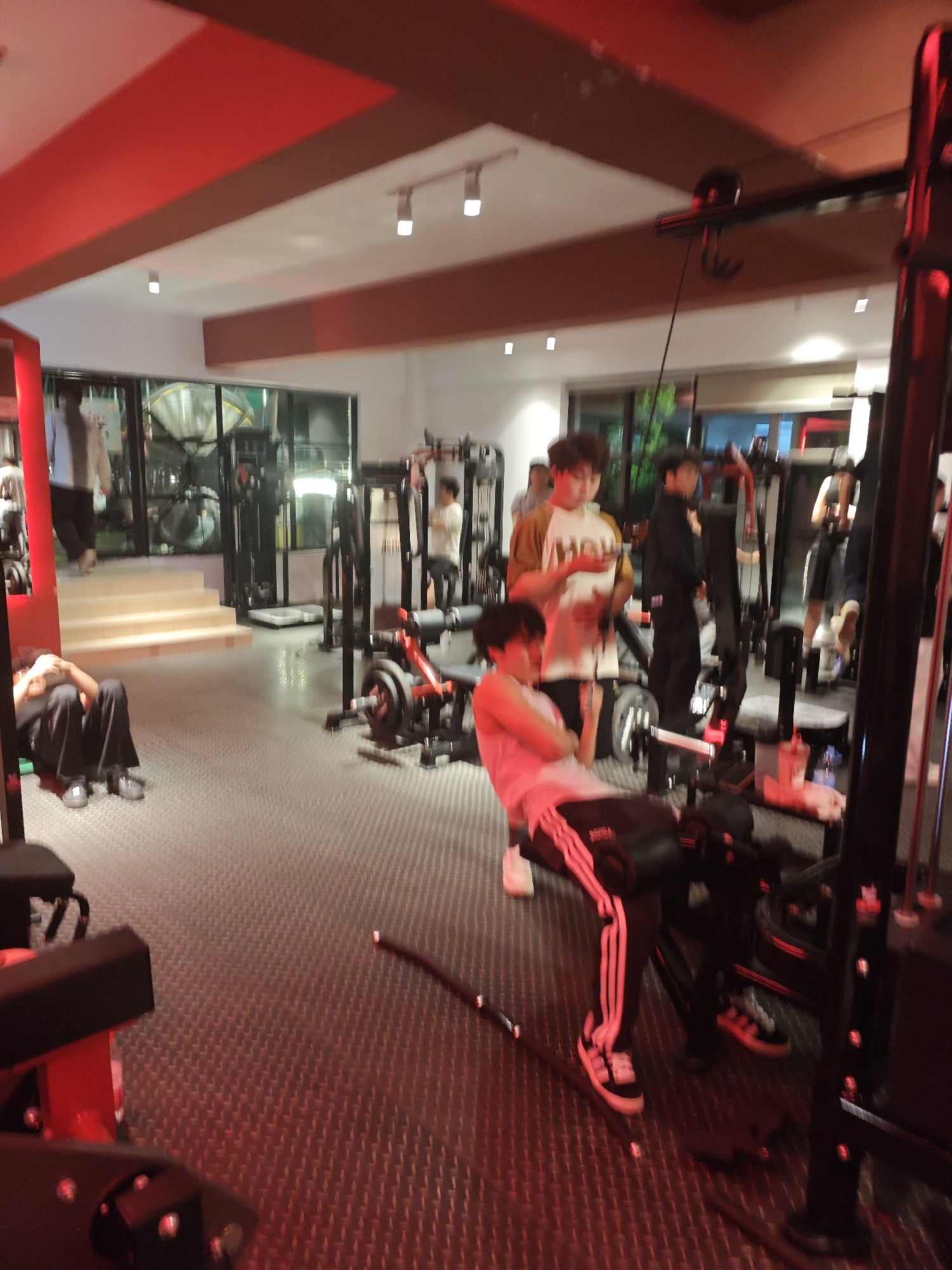 Routine gym activity captured in Chongqing High-tech Zone