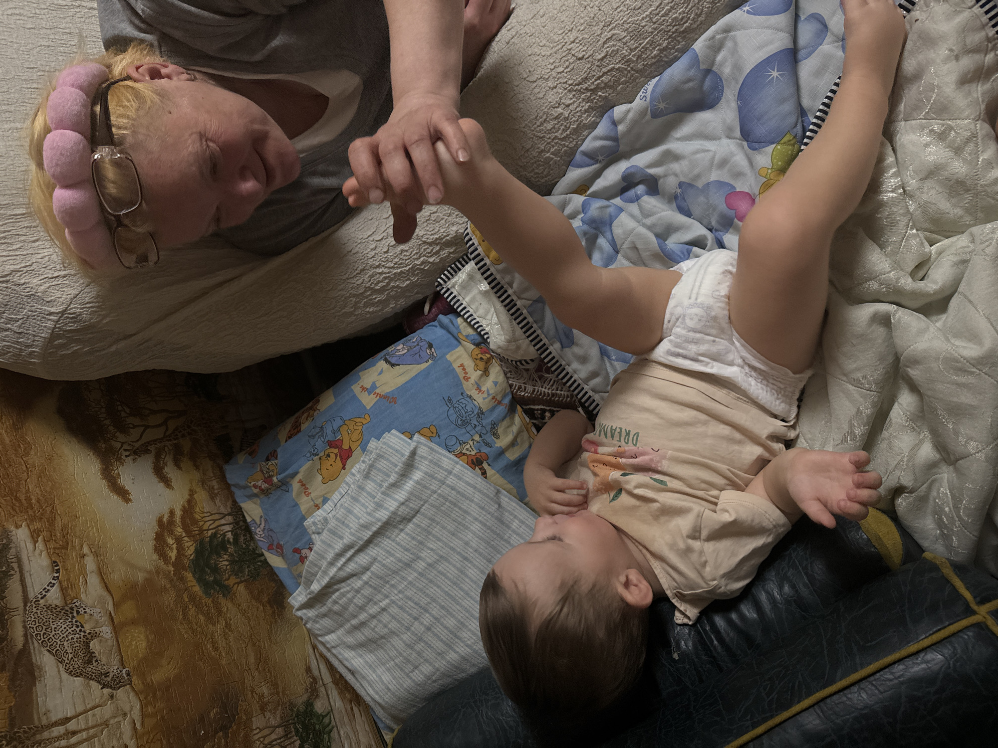 Evening snapshots: selfies, roadside assistance, and toddler moments captured