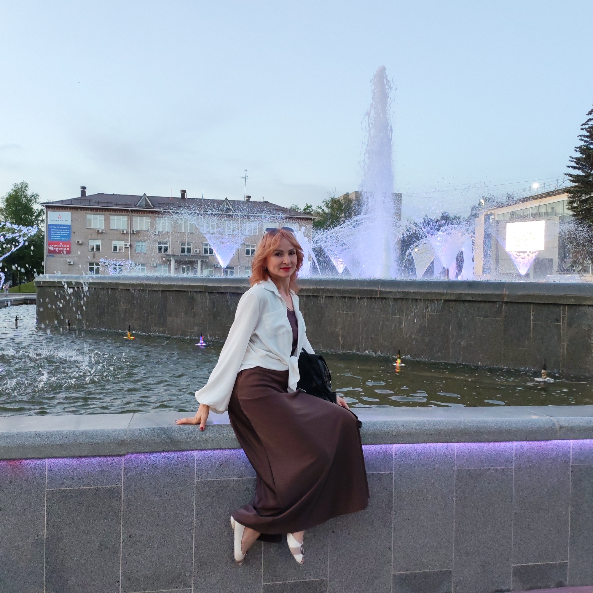 Evening fountain visits and casual moments in Chaikovsky, Russia